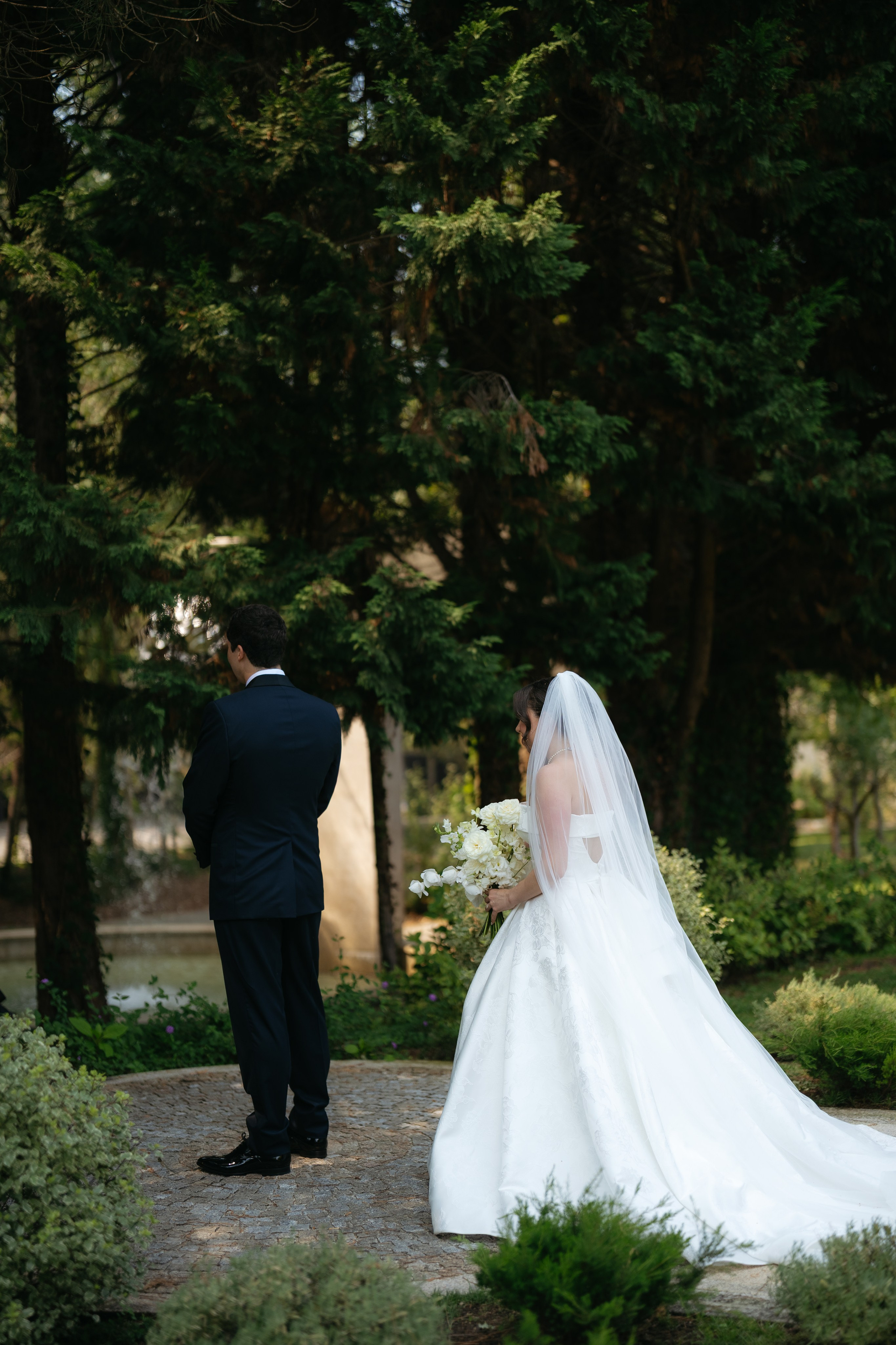 André and Gabrielle | A Timeless Garden Wedding at the Aqueduct