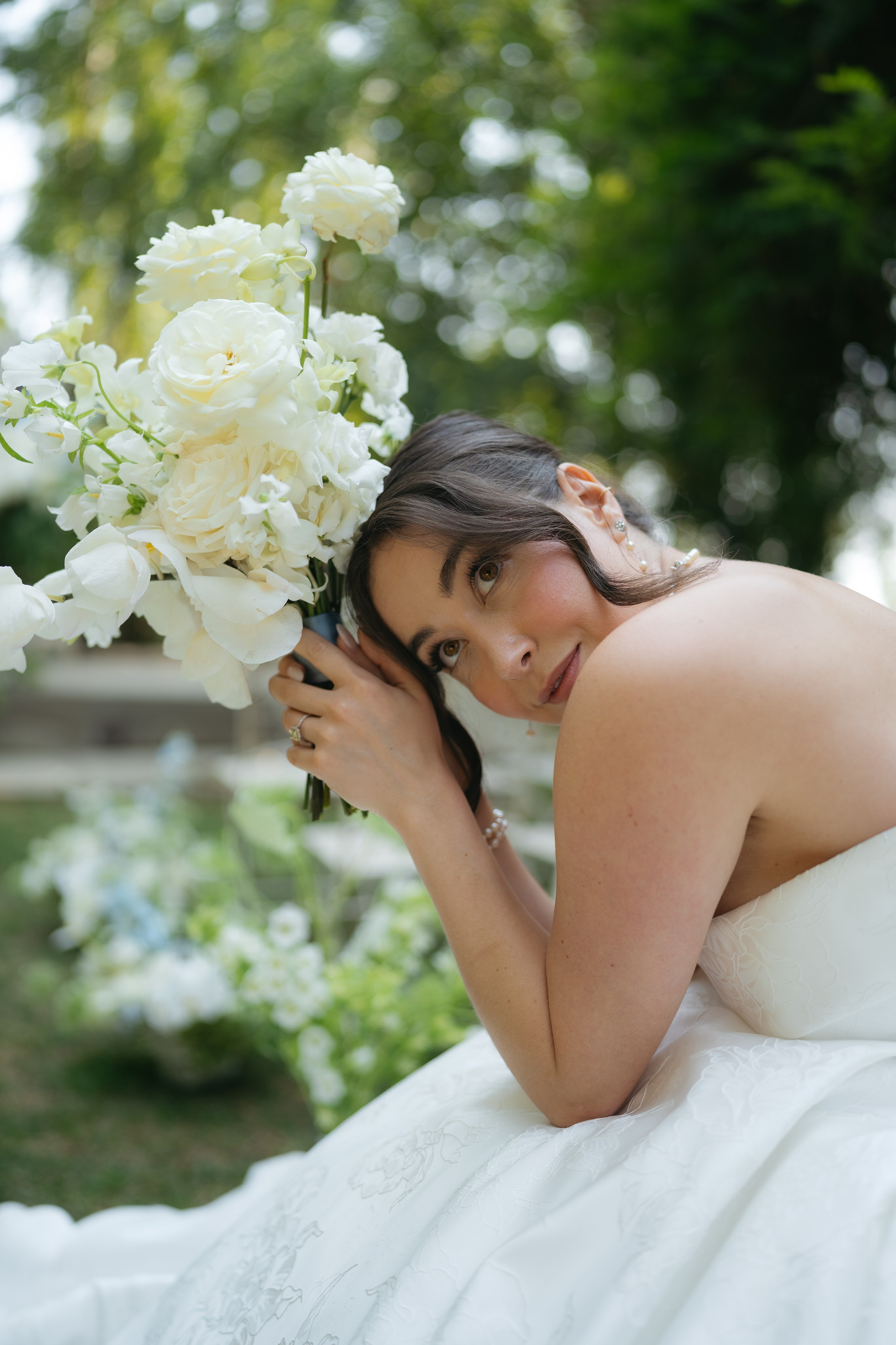 André and Gabrielle | A Timeless Garden Wedding at the Aqueduct