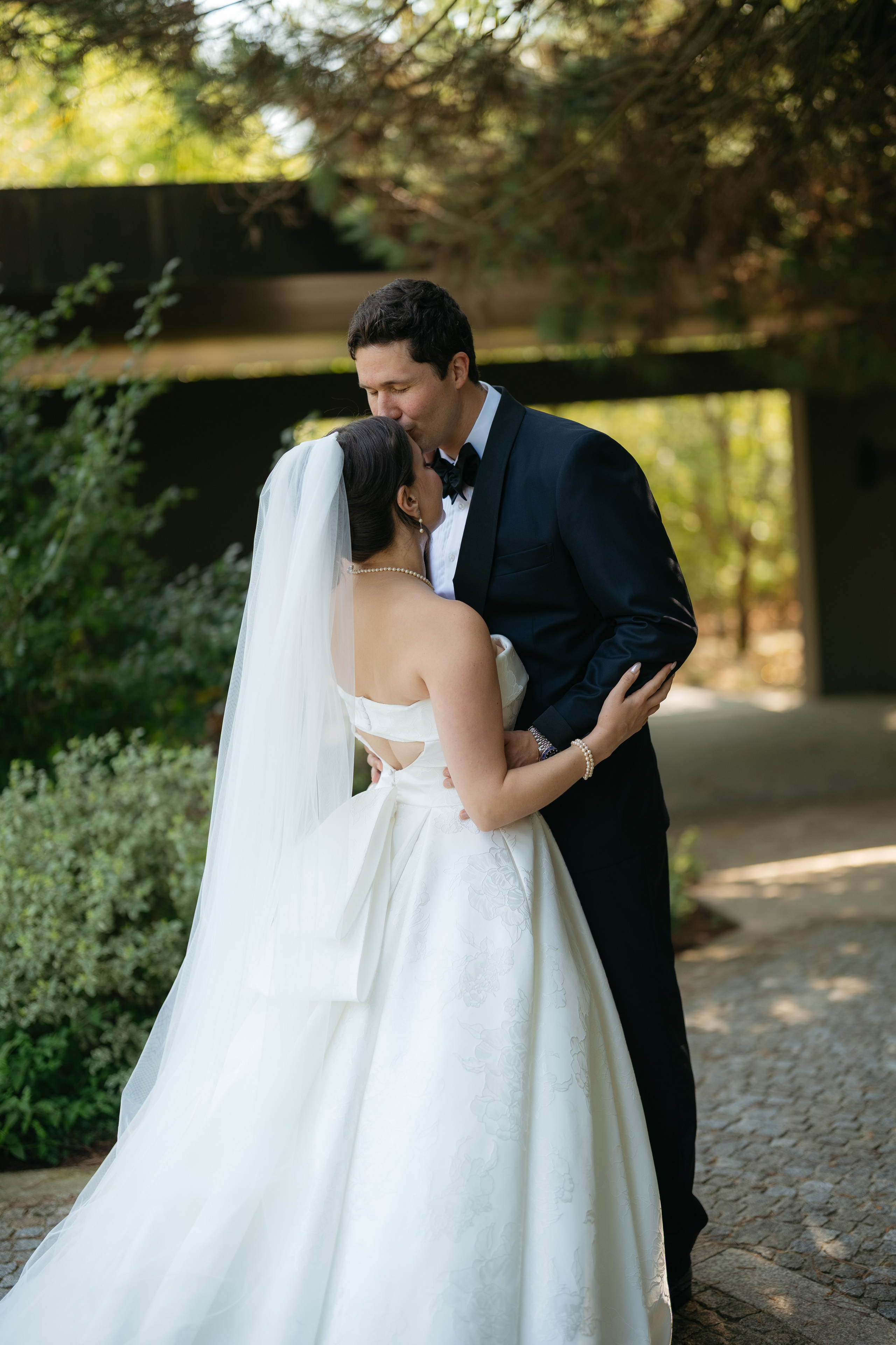 André and Gabrielle | A Timeless Garden Wedding at the Aqueduct