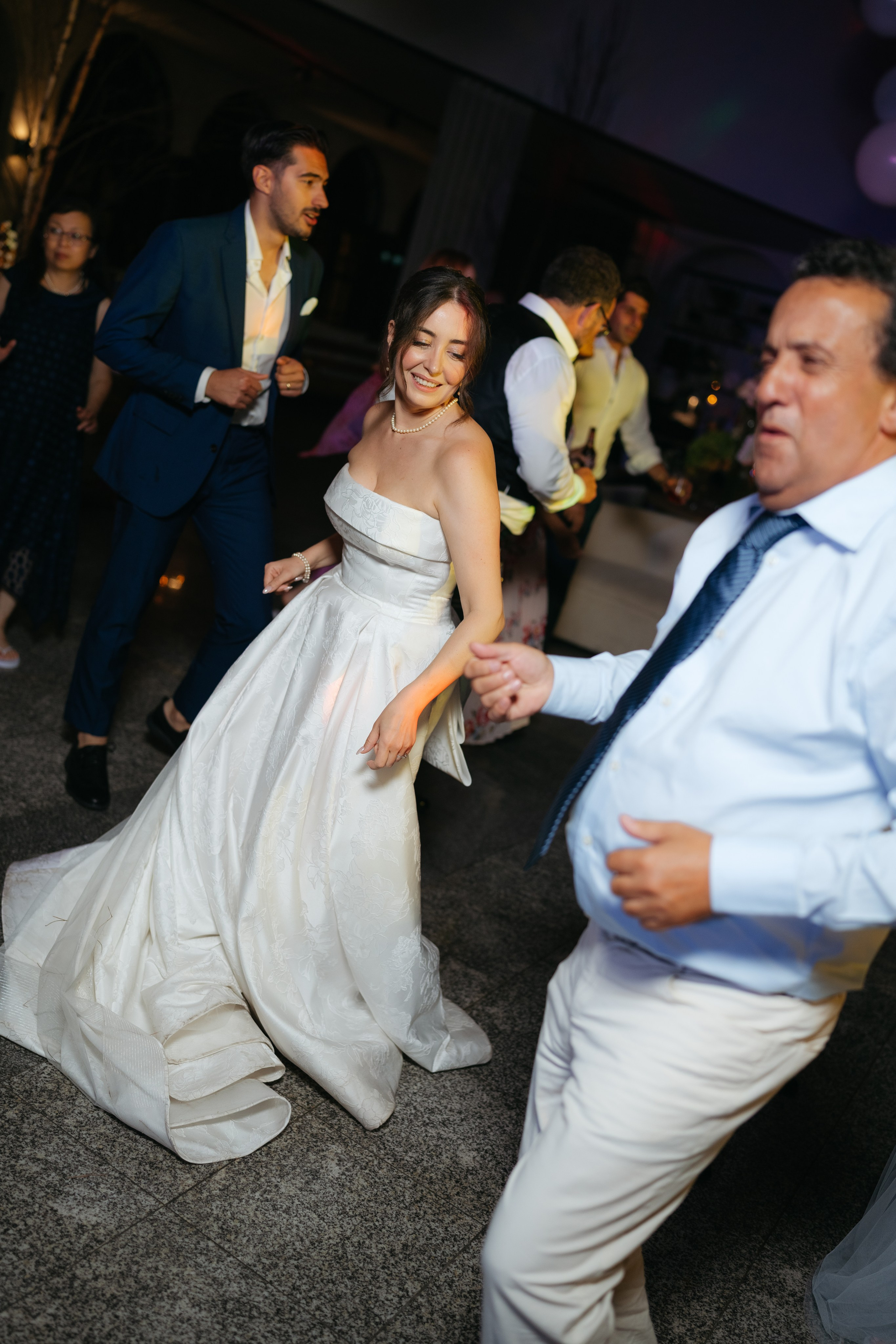 André and Gabrielle | A Timeless Garden Wedding at the Aqueduct