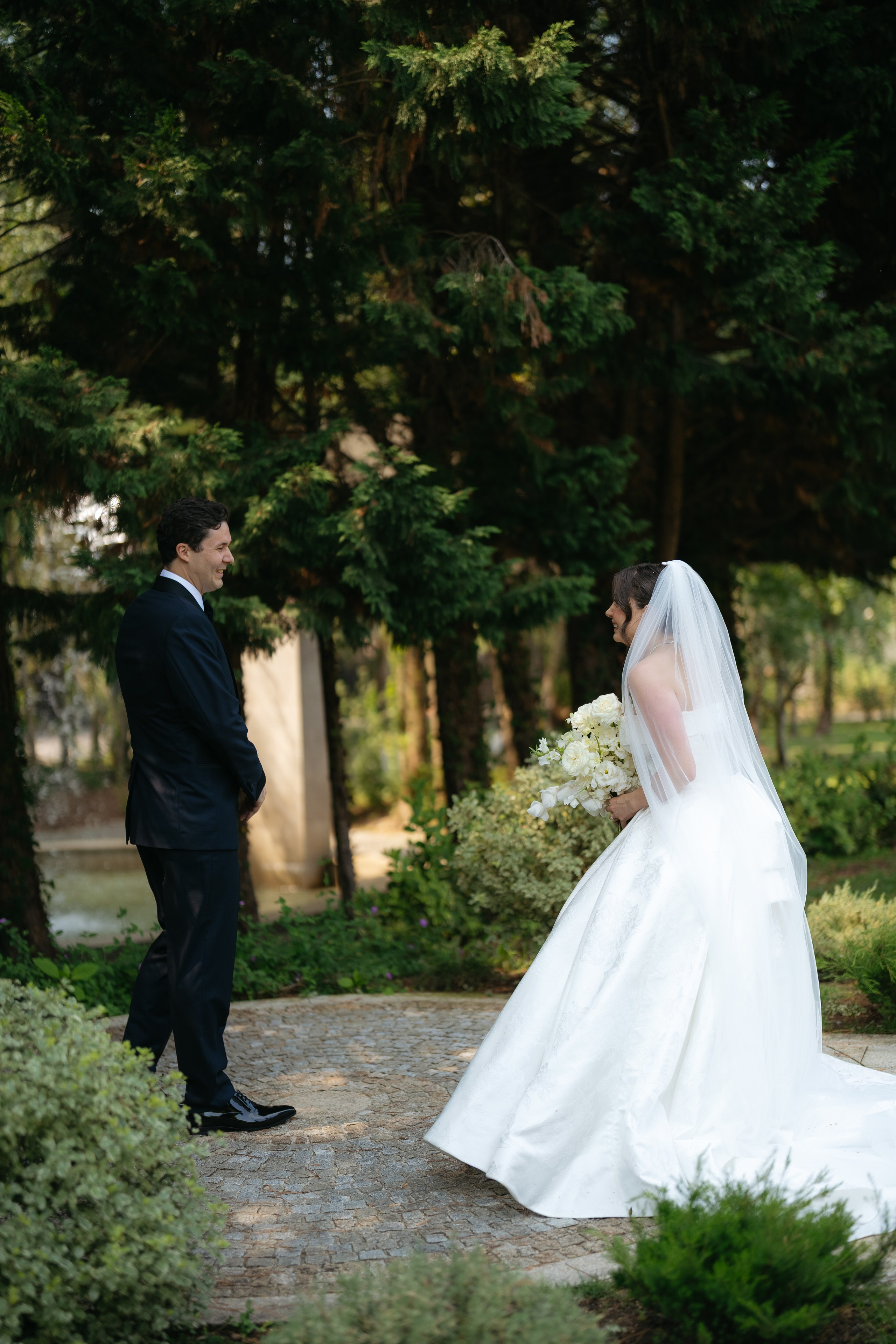 André and Gabrielle | A Timeless Garden Wedding at the Aqueduct