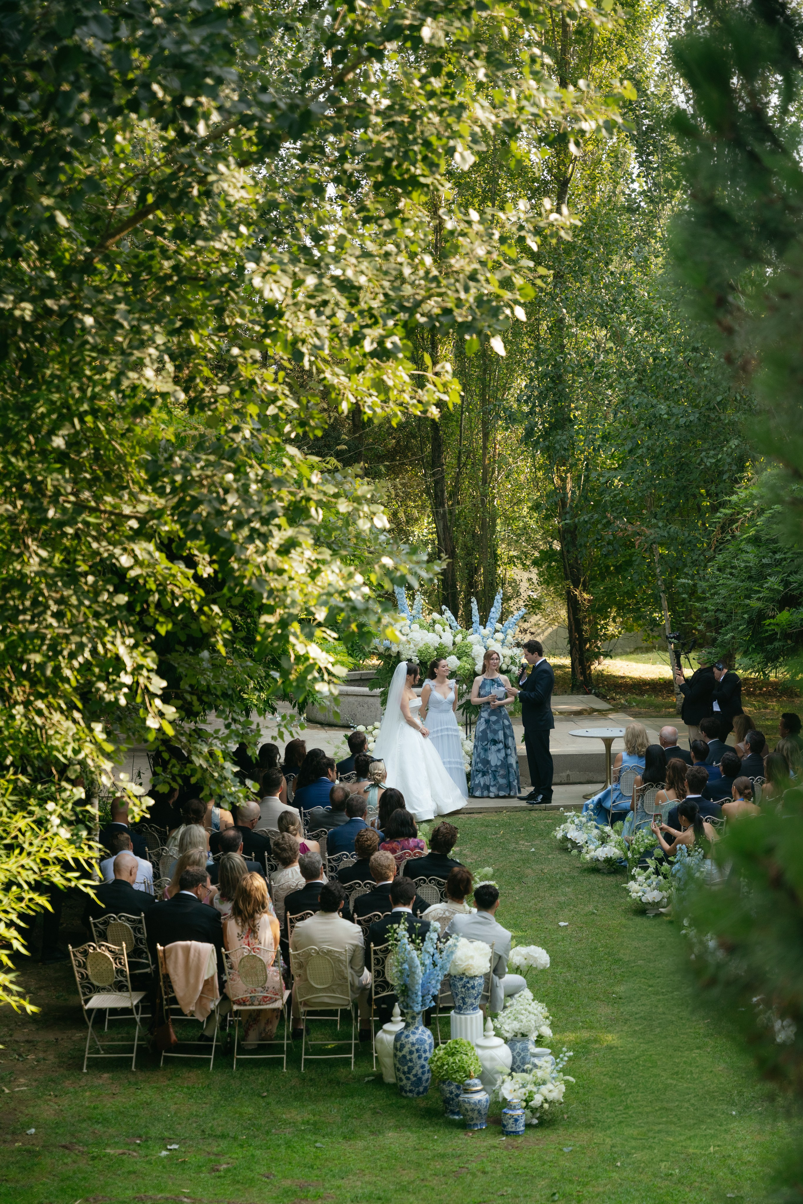 André and Gabrielle | A Timeless Garden Wedding at the Aqueduct