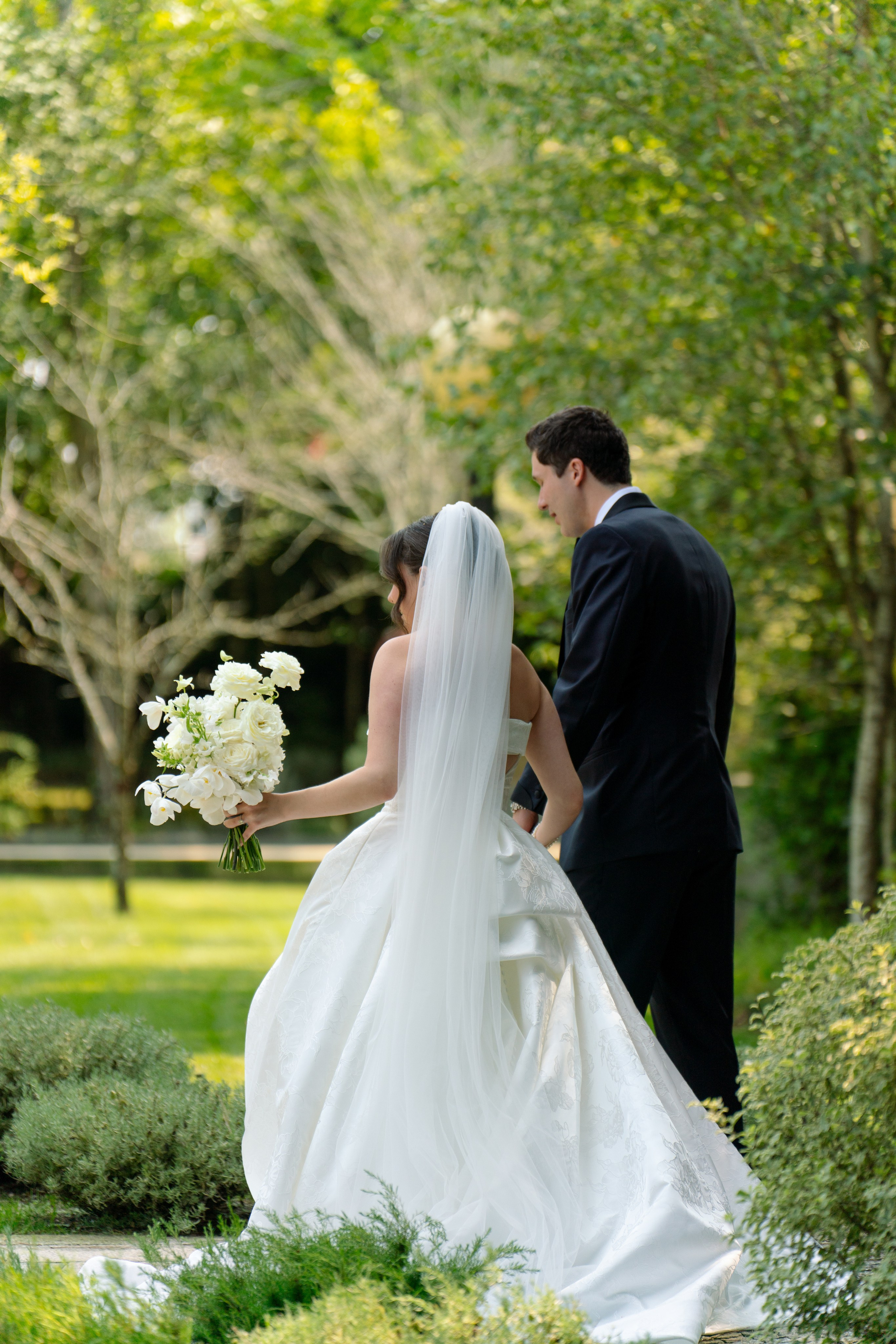 André and Gabrielle | A Timeless Garden Wedding at the Aqueduct