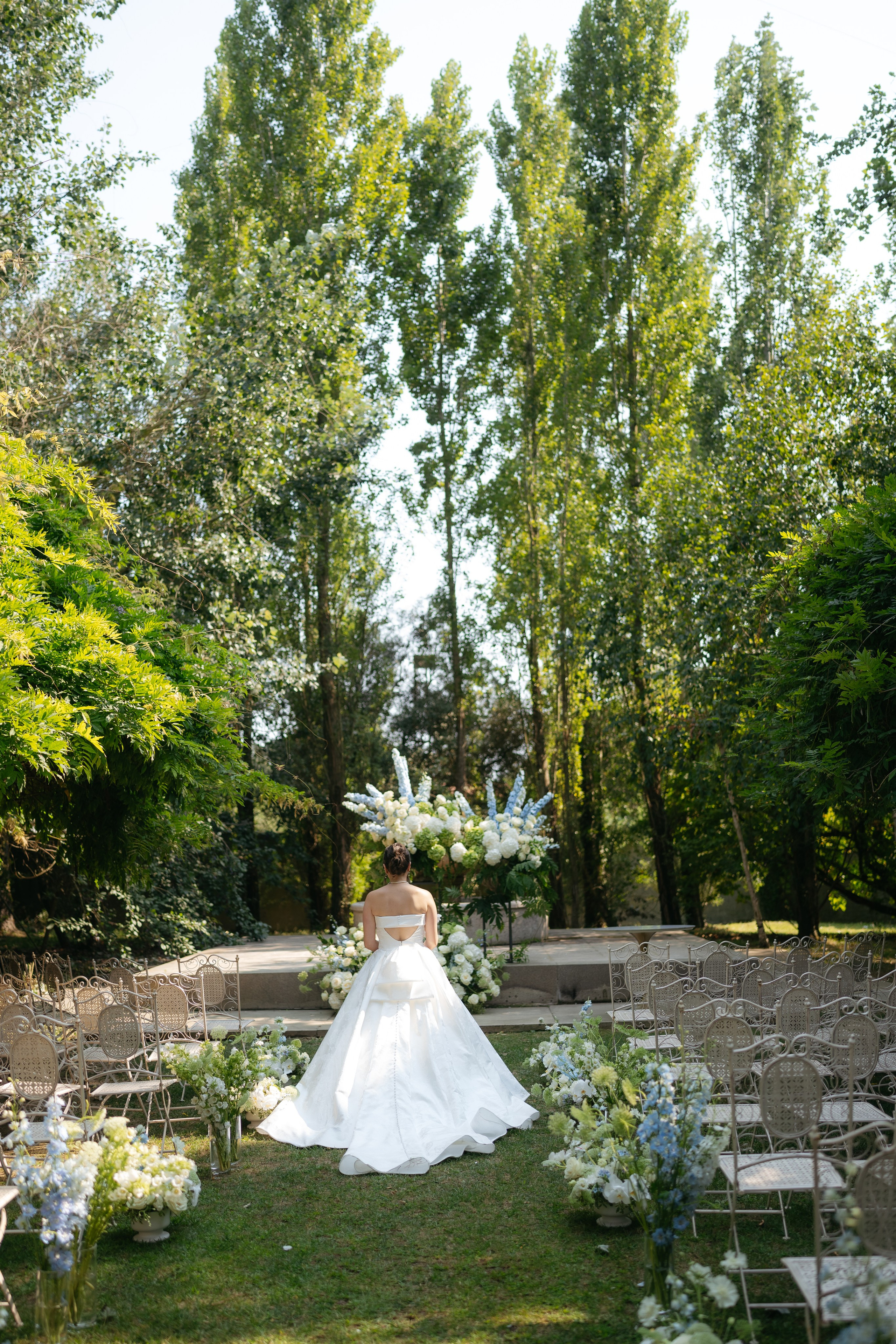 André and Gabrielle | A Timeless Garden Wedding at the Aqueduct