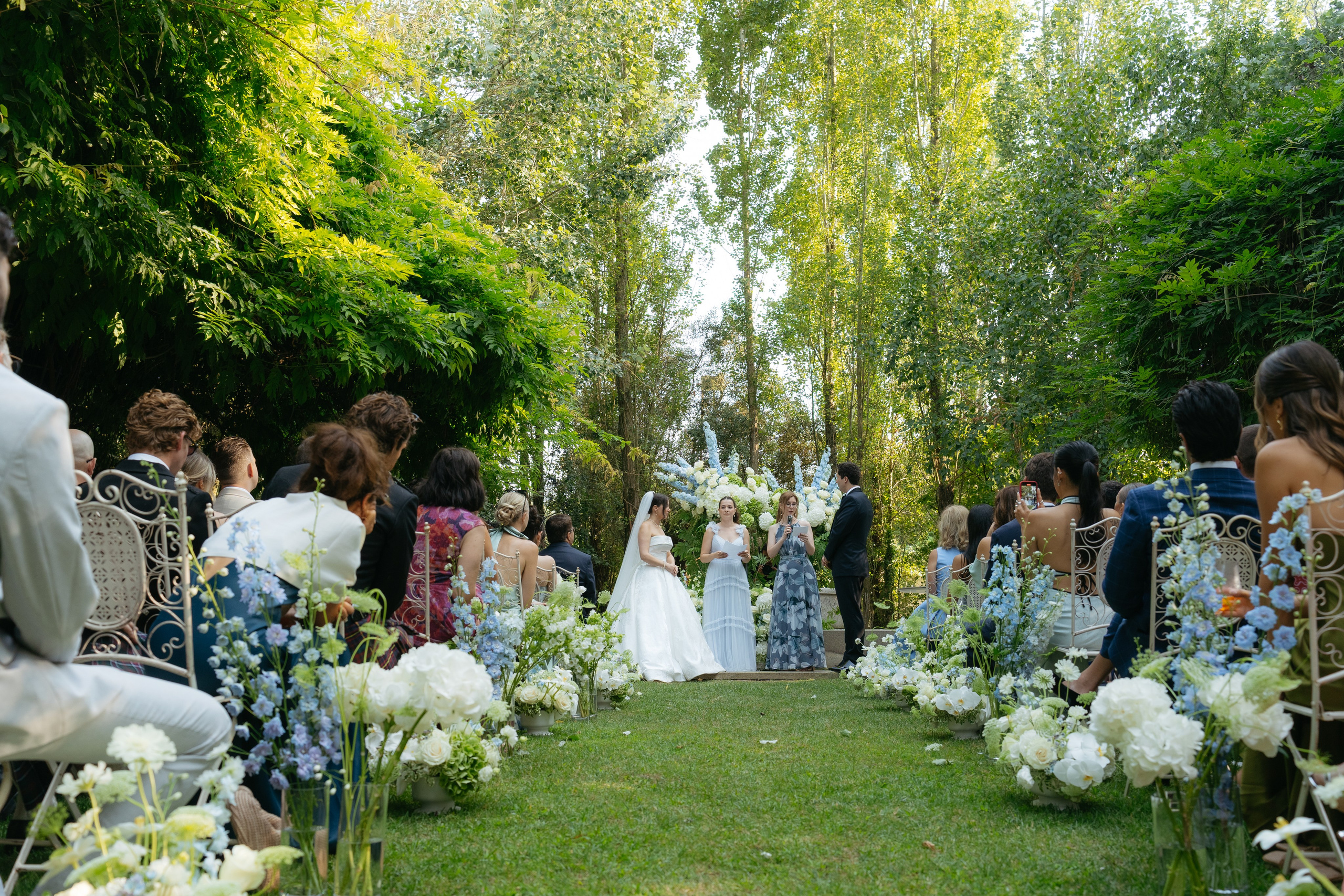 André and Gabrielle | A Timeless Garden Wedding at the Aqueduct