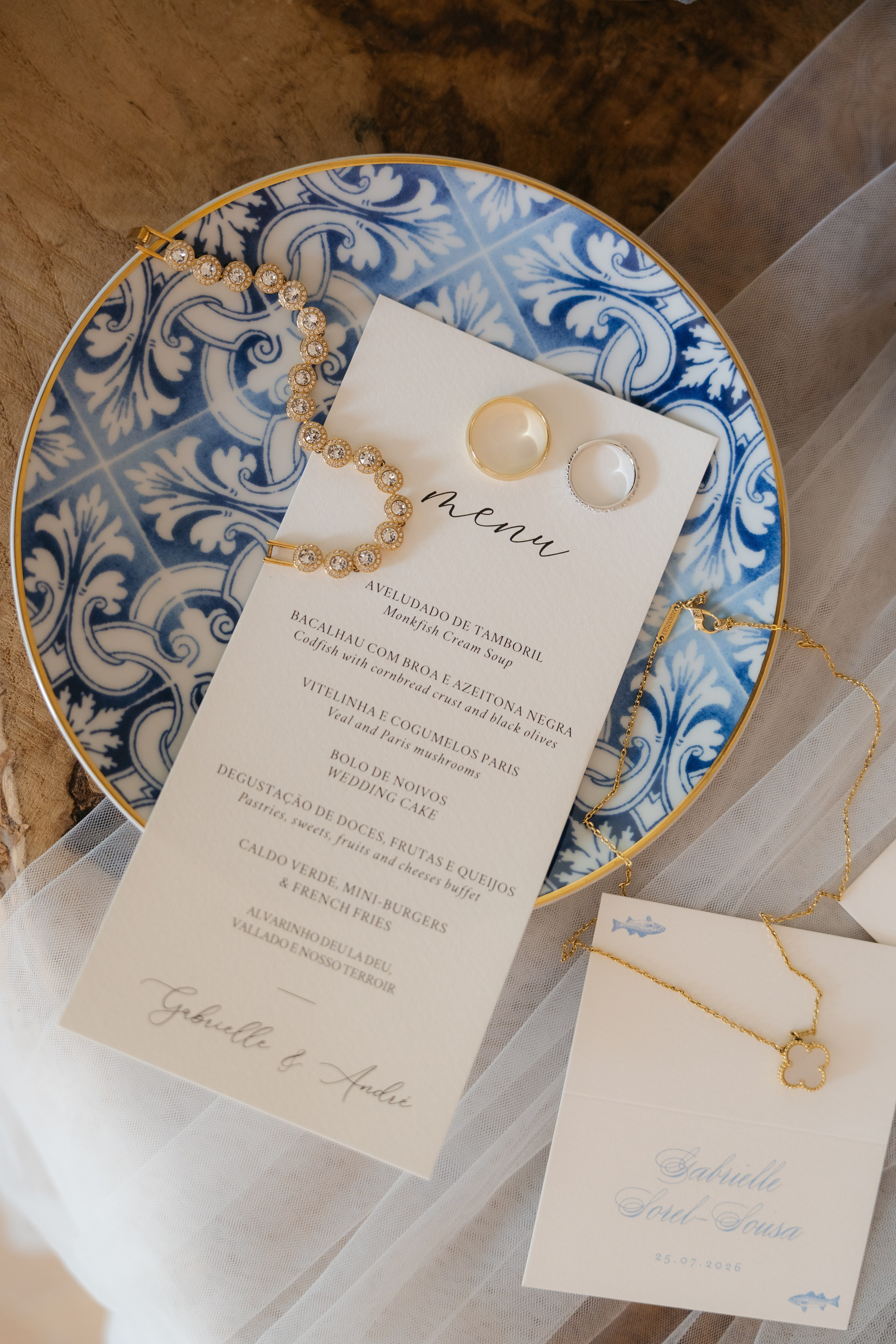 André and Gabrielle | A Timeless Garden Wedding at the Aqueduct