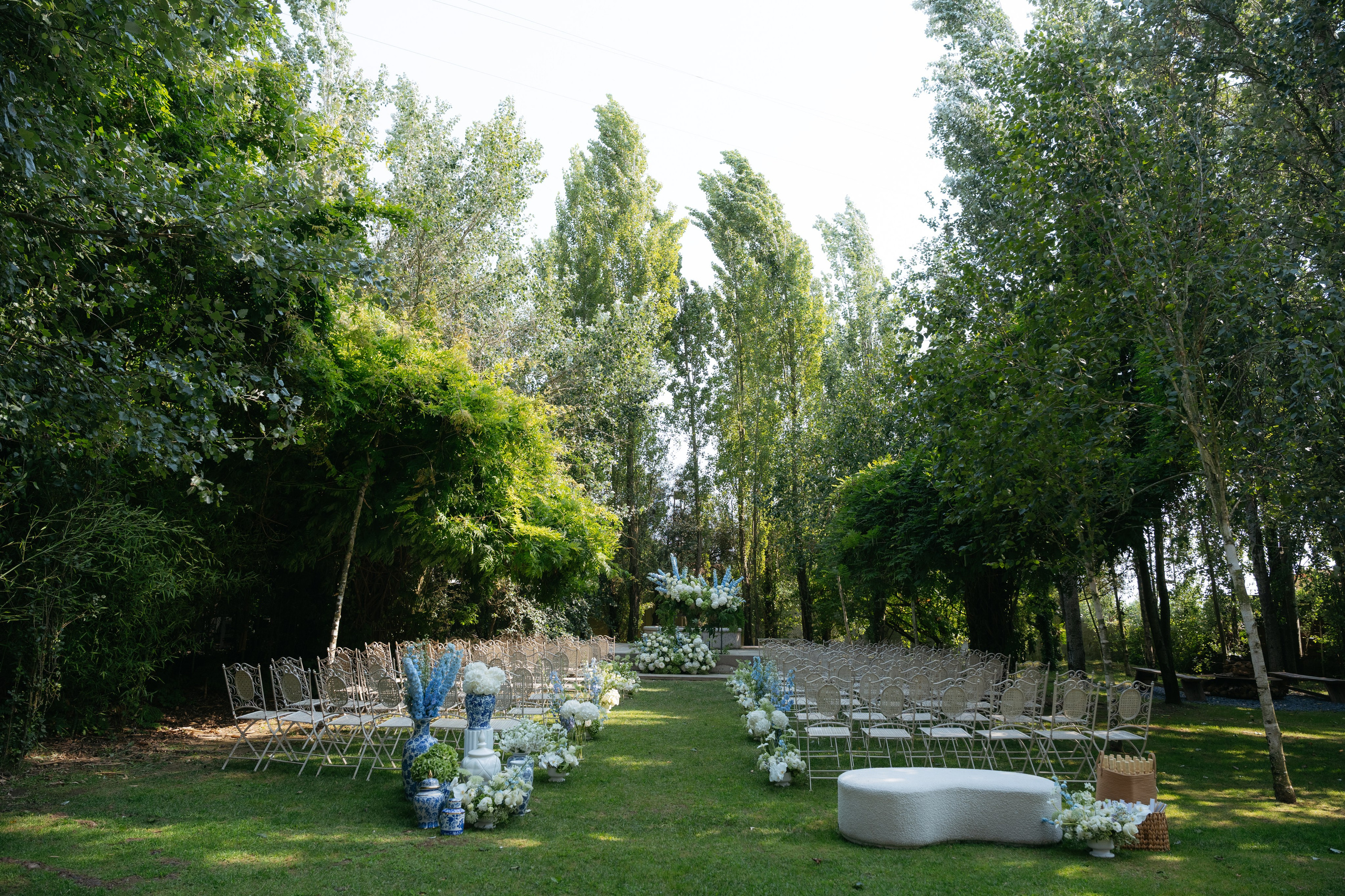 André and Gabrielle | A Timeless Garden Wedding at the Aqueduct