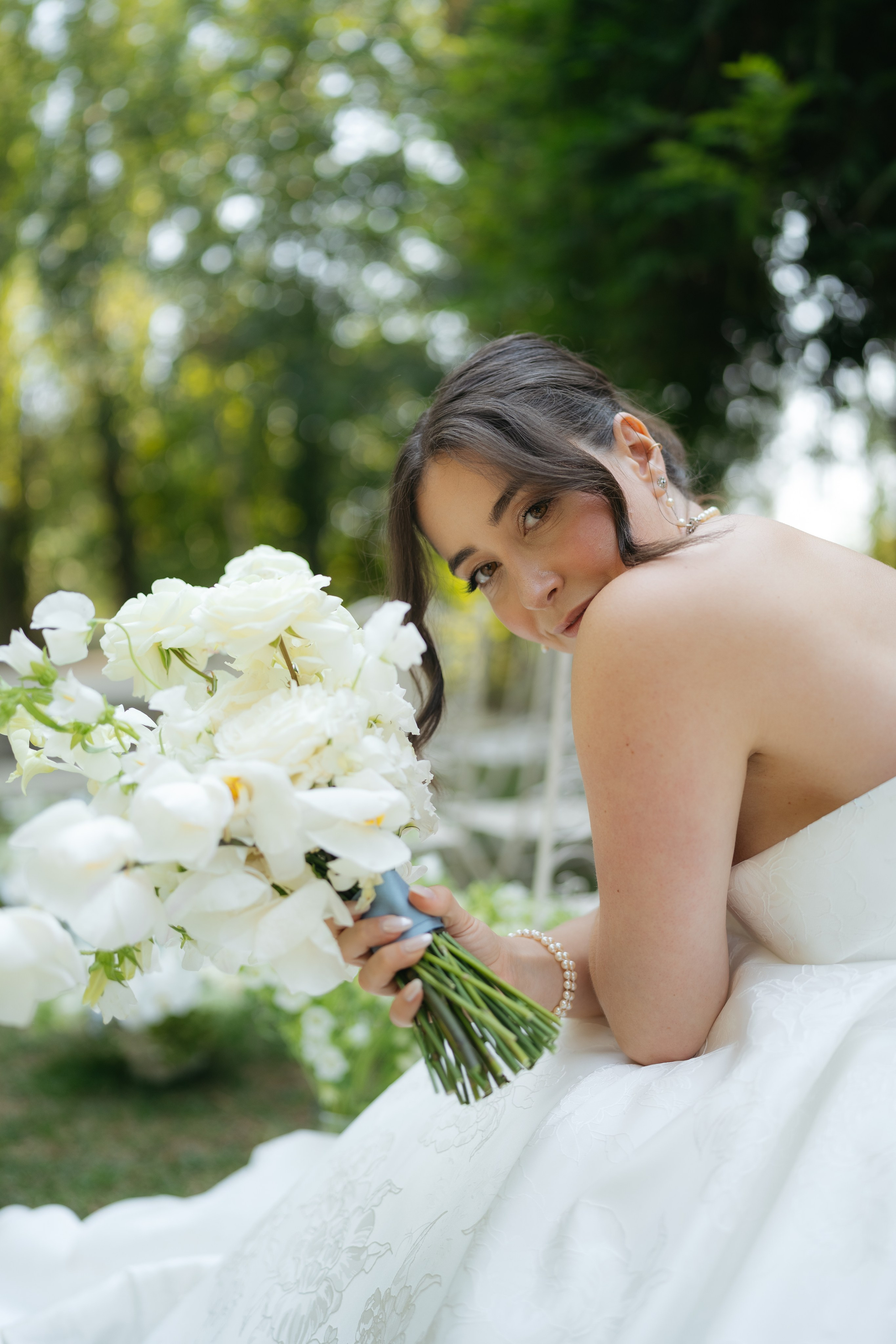 André and Gabrielle | A Timeless Garden Wedding at the Aqueduct