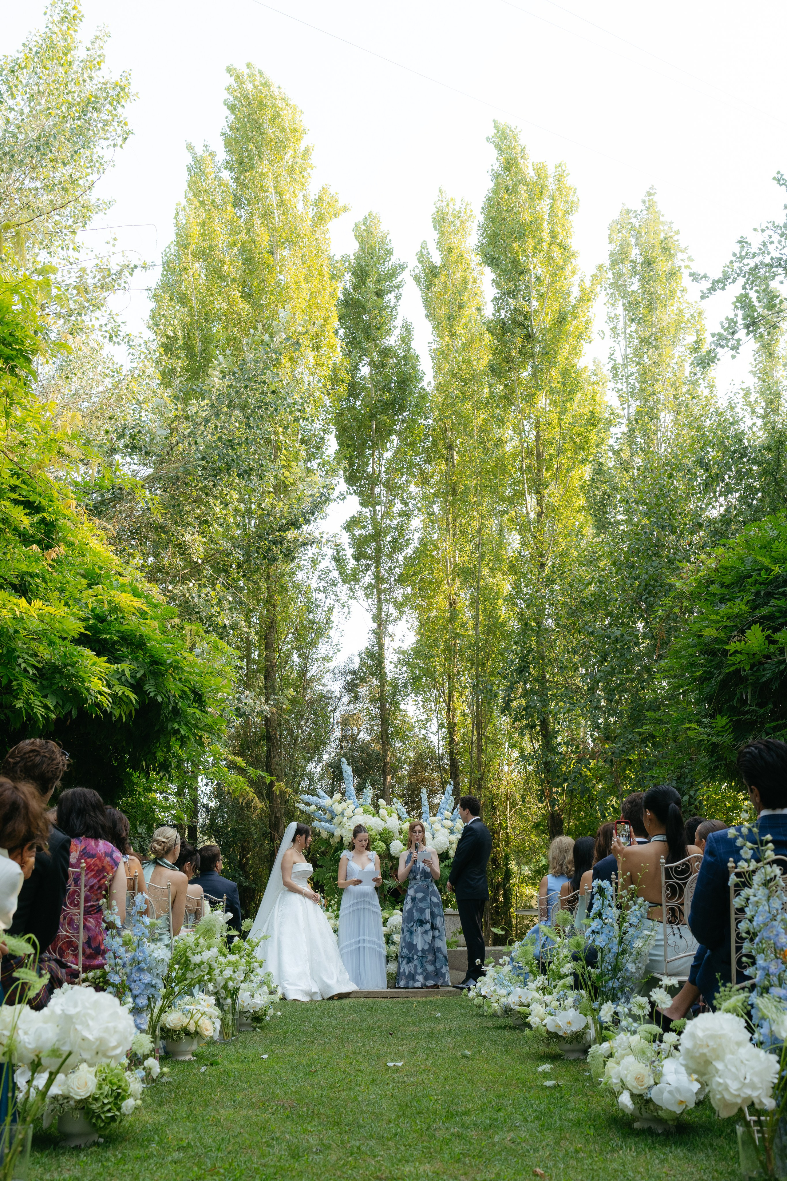 André and Gabrielle | A Timeless Garden Wedding at the Aqueduct