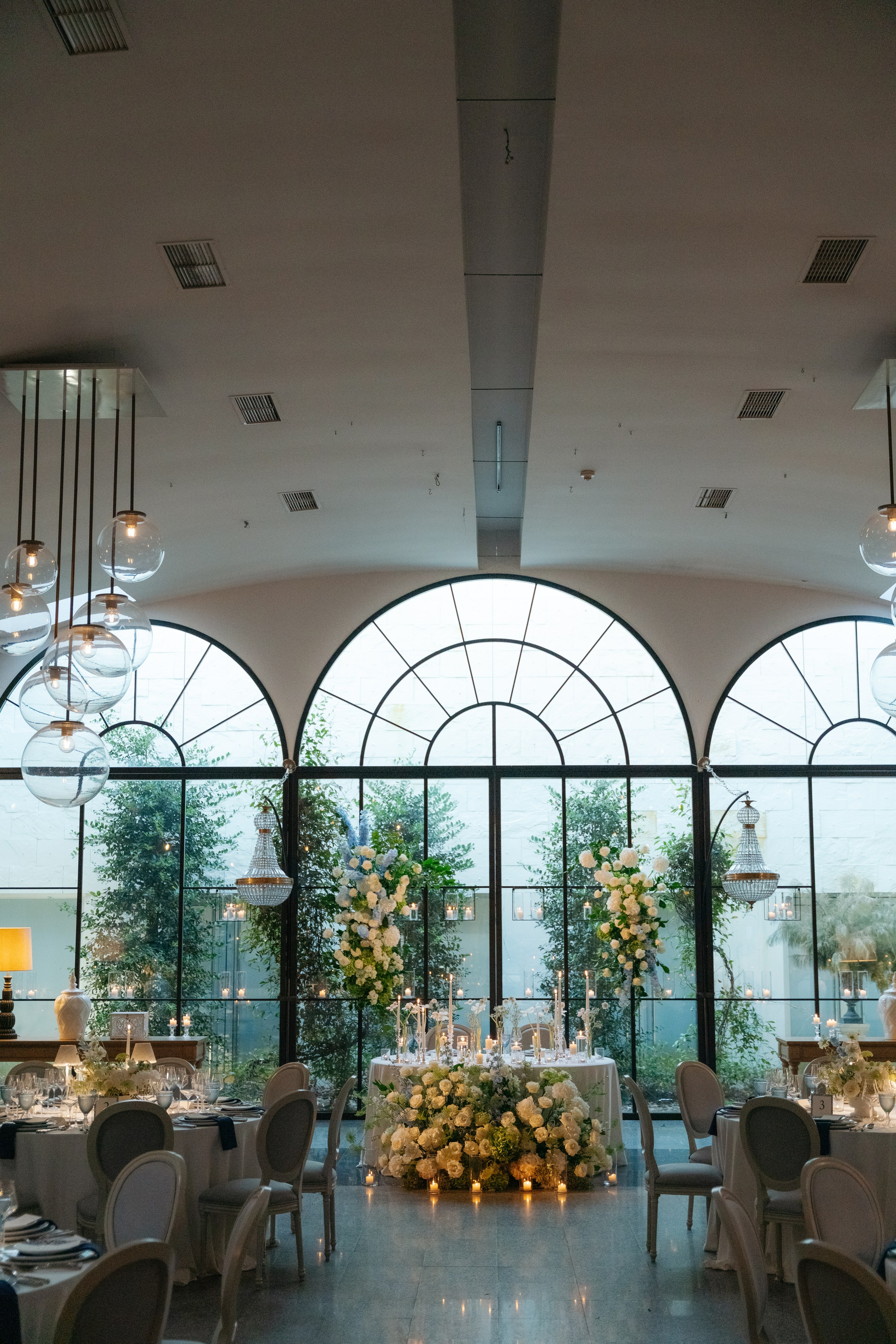 André and Gabrielle | A Timeless Garden Wedding at the Aqueduct