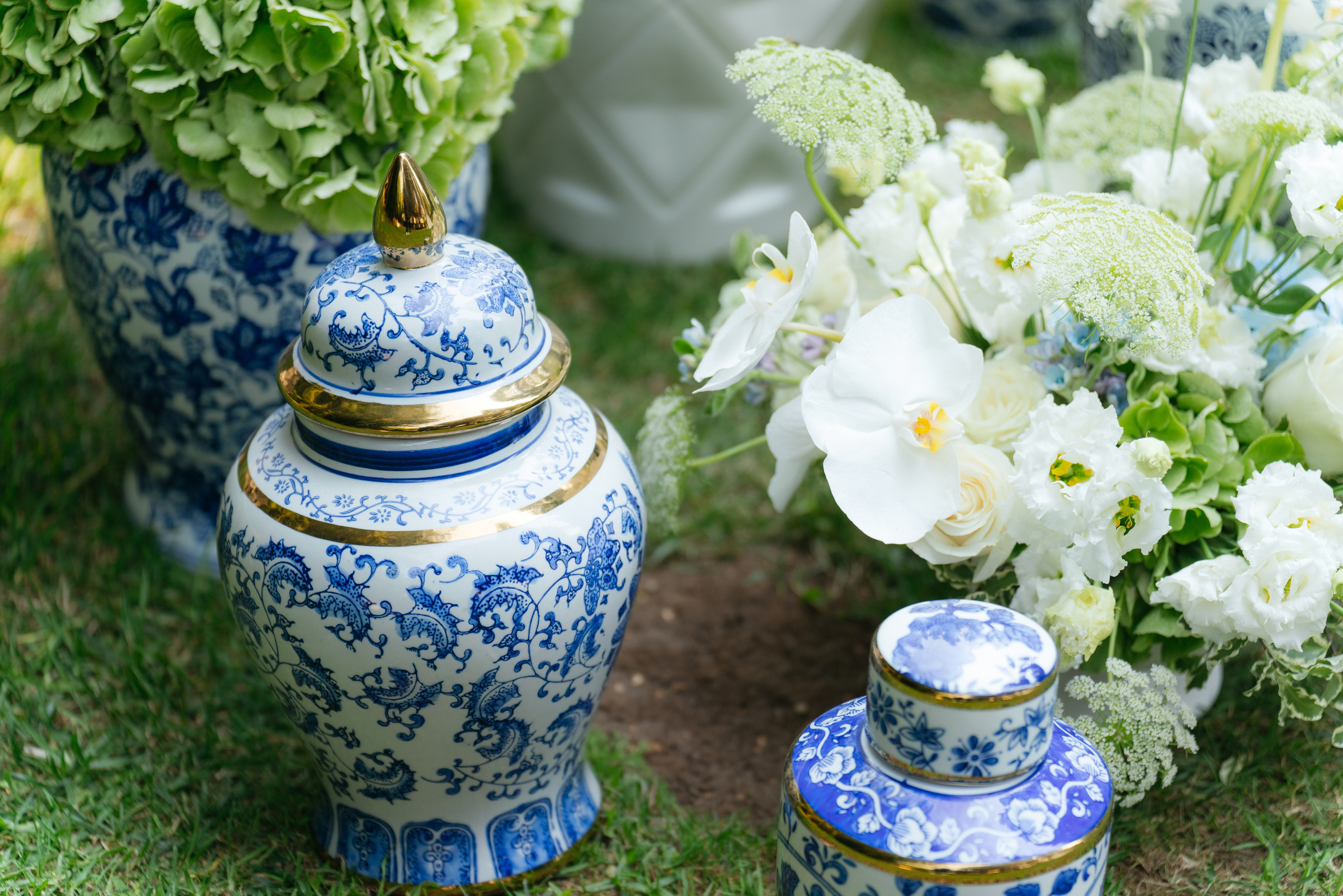 André and Gabrielle | A Timeless Garden Wedding at the Aqueduct