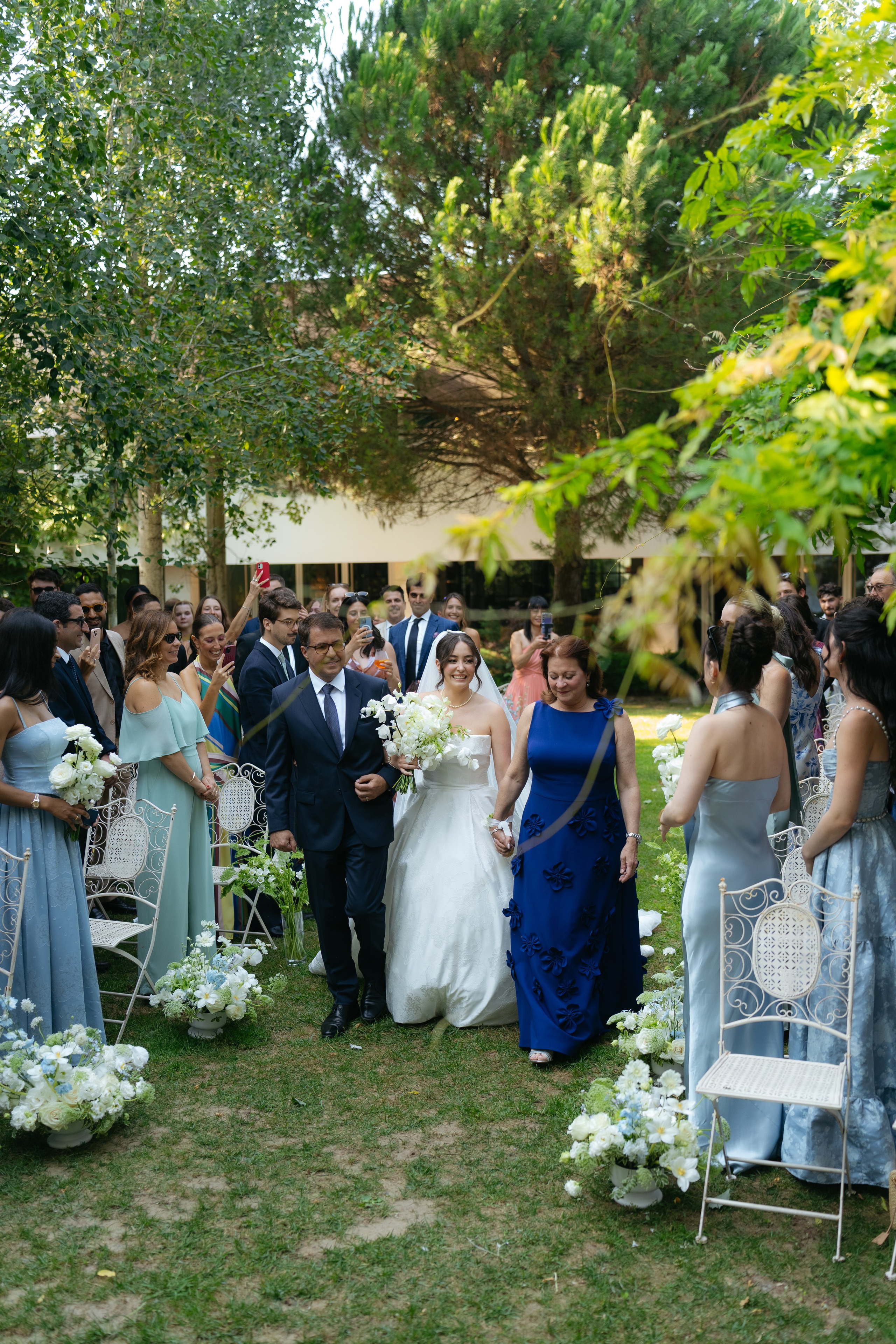 André and Gabrielle | A Timeless Garden Wedding at the Aqueduct