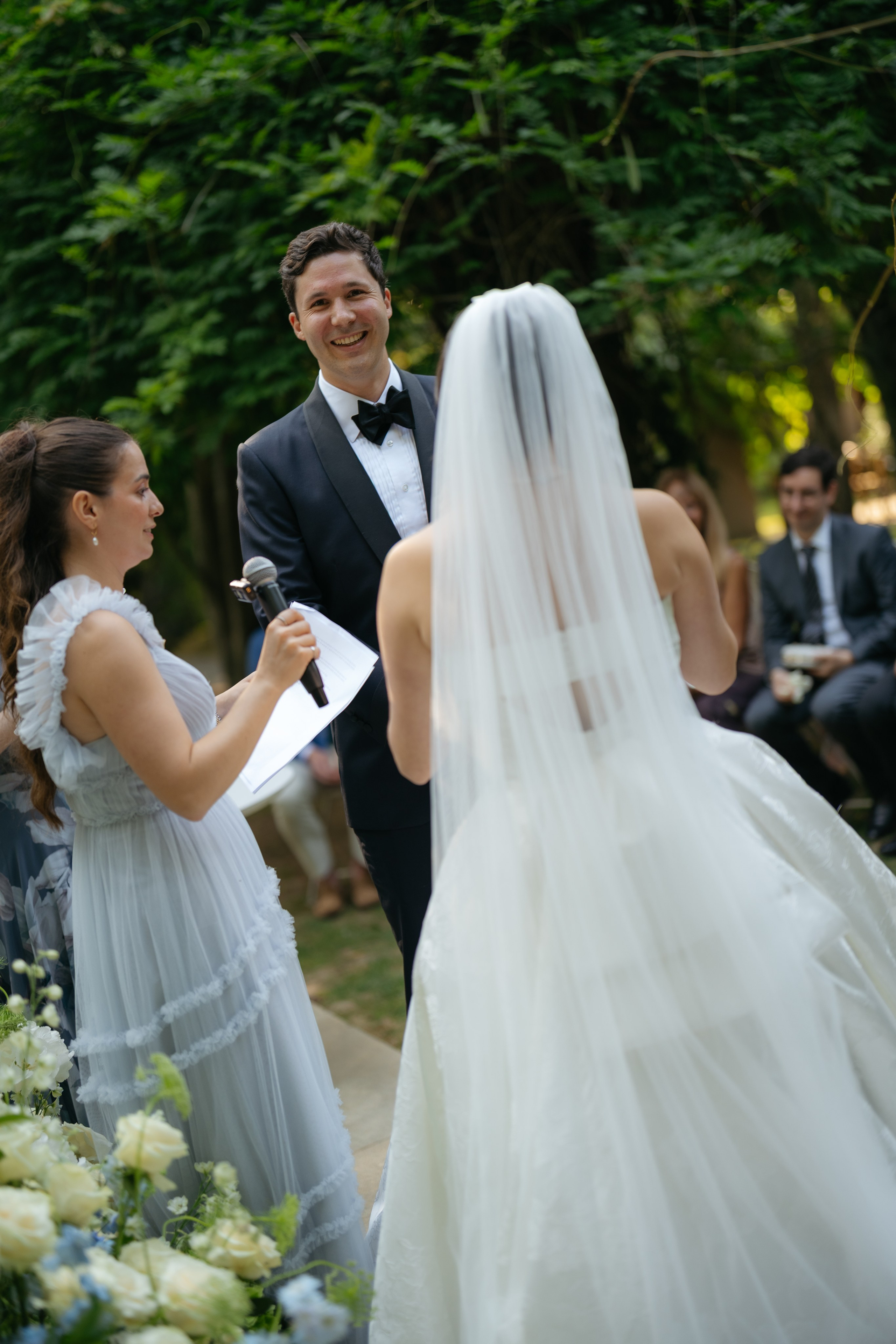 André and Gabrielle | A Timeless Garden Wedding at the Aqueduct