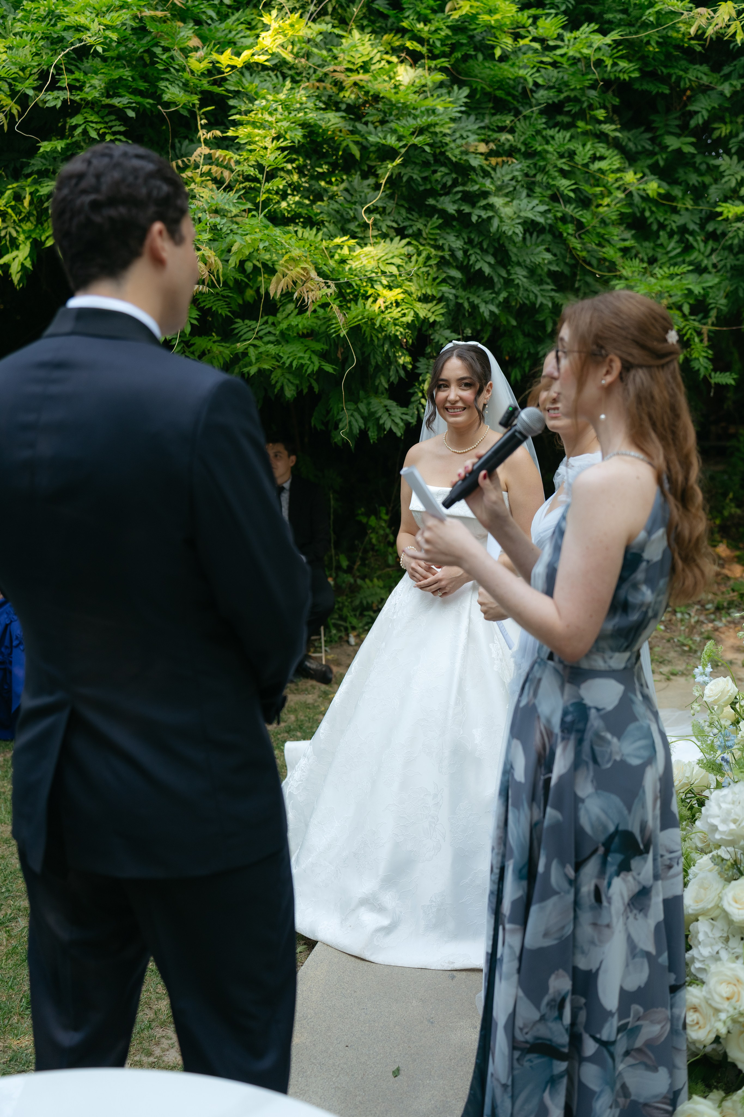 André and Gabrielle | A Timeless Garden Wedding at the Aqueduct
