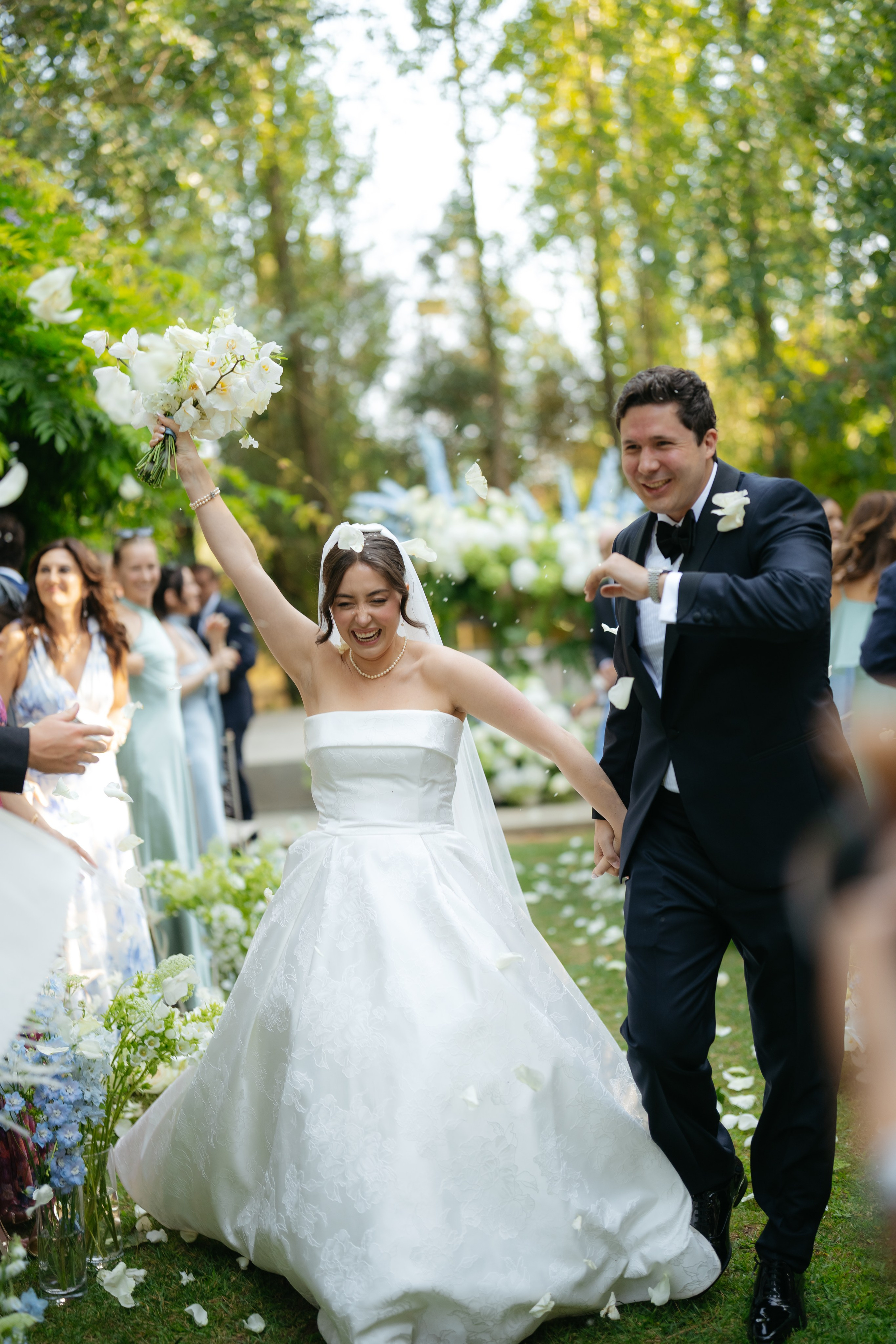 André and Gabrielle | A Timeless Garden Wedding at the Aqueduct