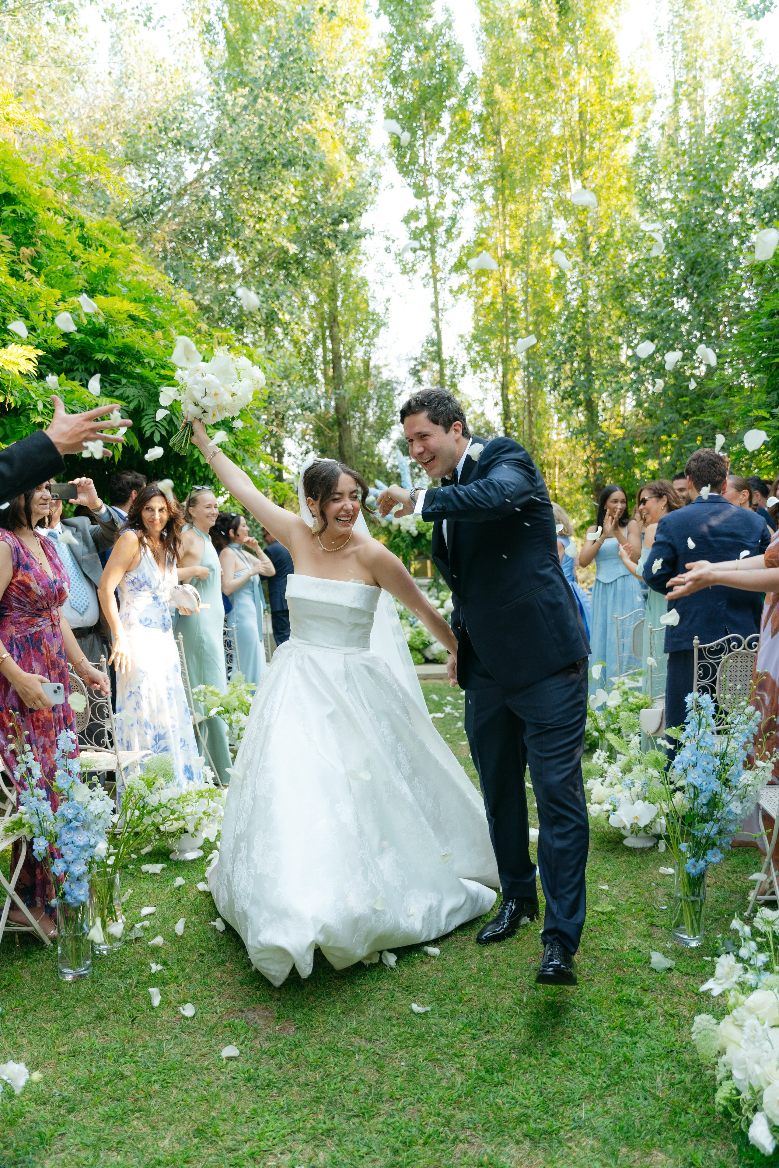 André and Gabrielle | A Timeless Garden Wedding at the Aqueduct