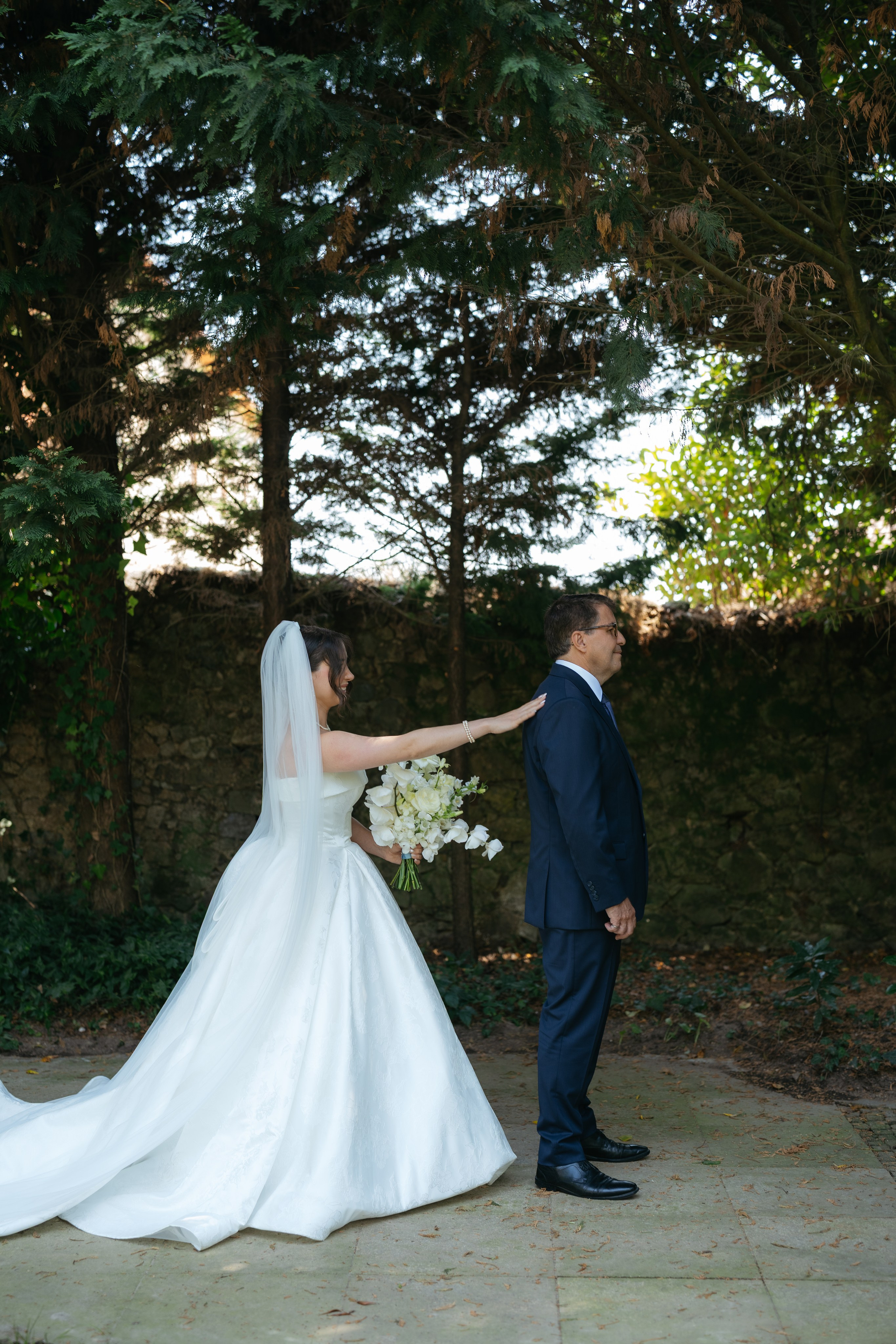 André and Gabrielle | A Timeless Garden Wedding at the Aqueduct