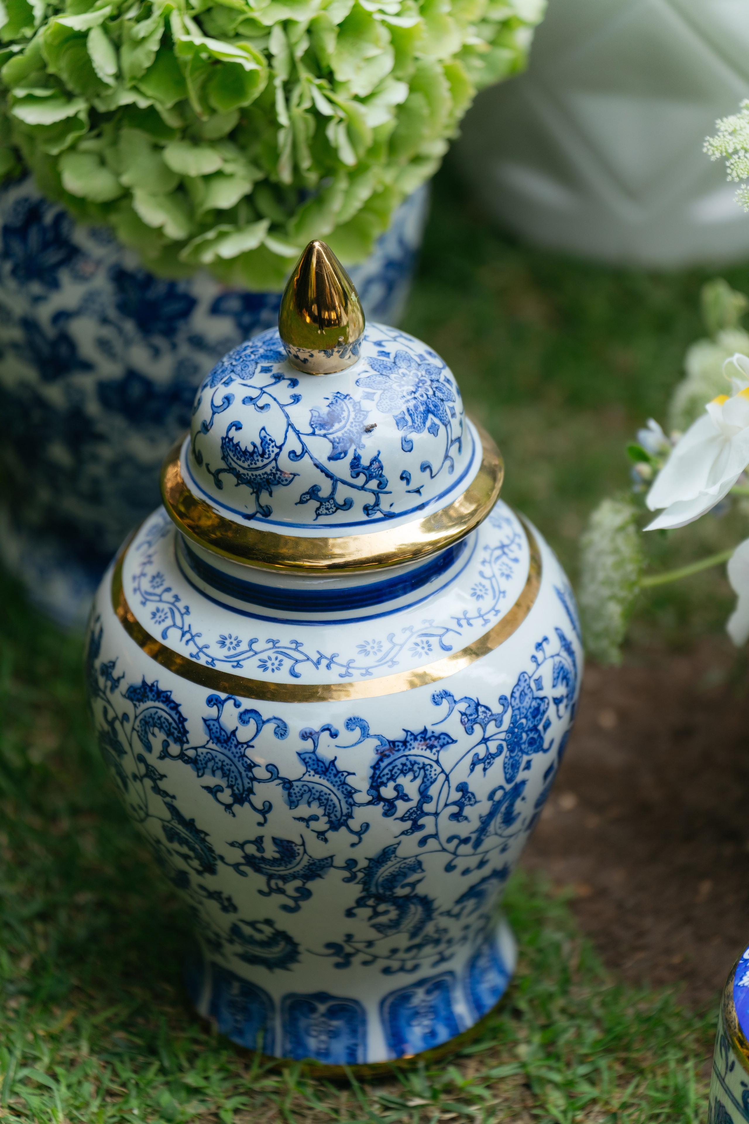 André and Gabrielle | A Timeless Garden Wedding at the Aqueduct