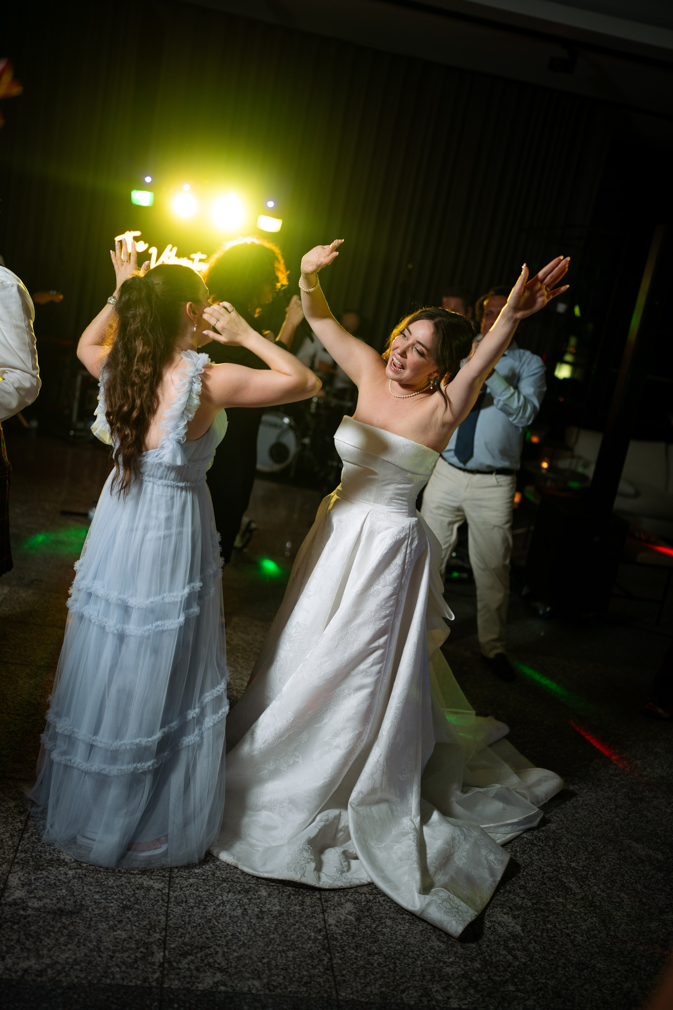 André and Gabrielle | A Timeless Garden Wedding at the Aqueduct