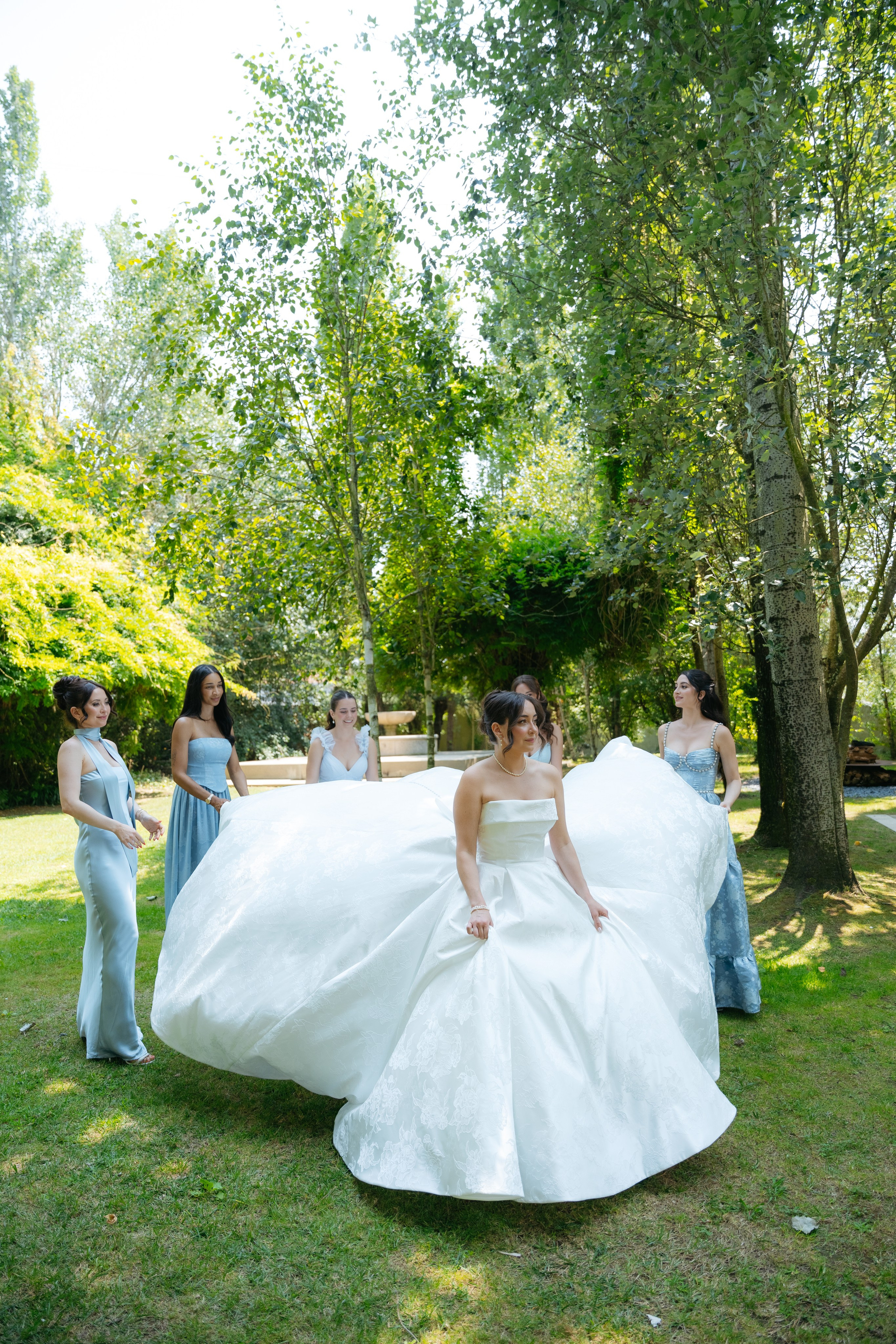 André and Gabrielle | A Timeless Garden Wedding at the Aqueduct