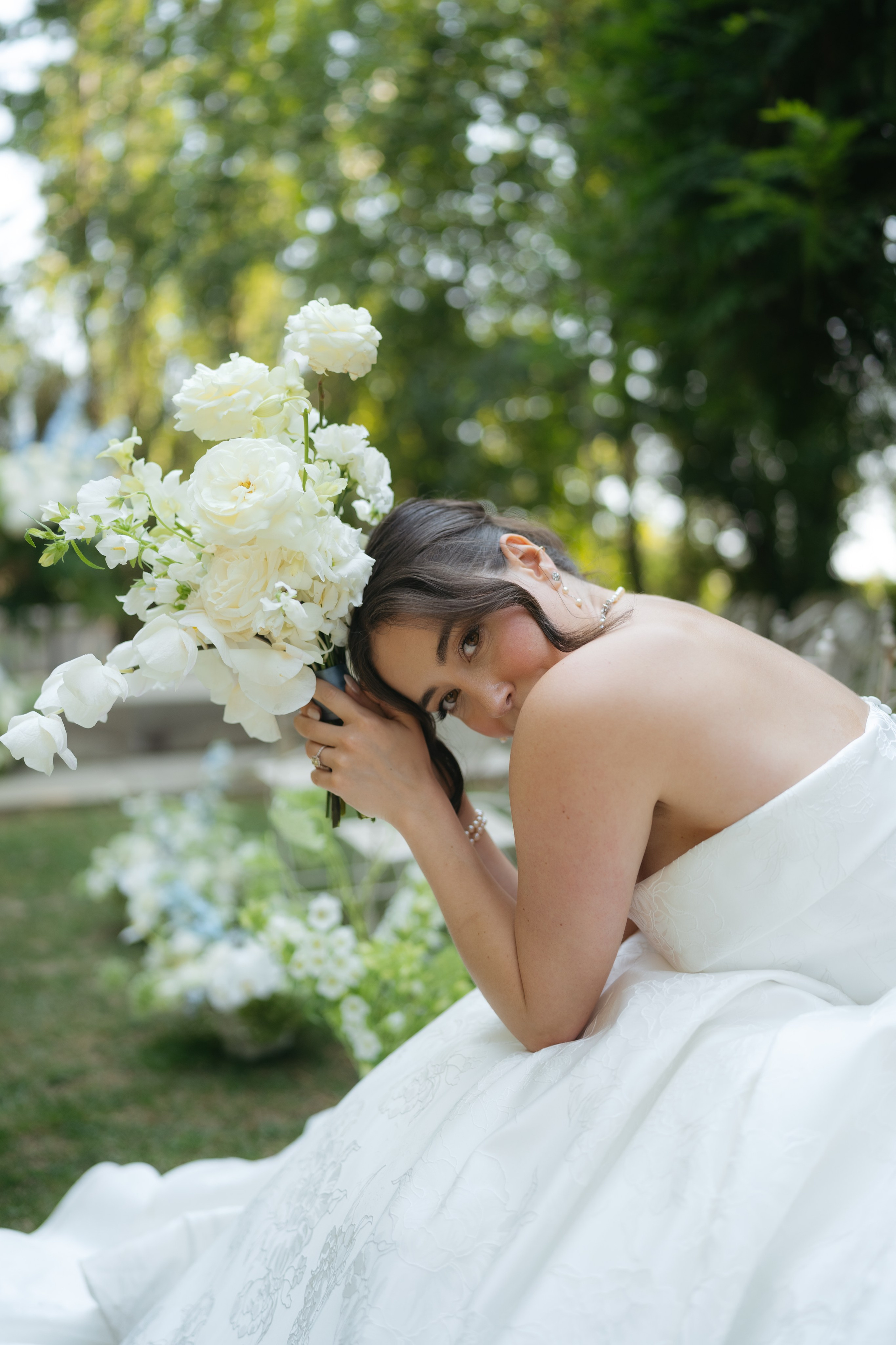André and Gabrielle | A Timeless Garden Wedding at the Aqueduct