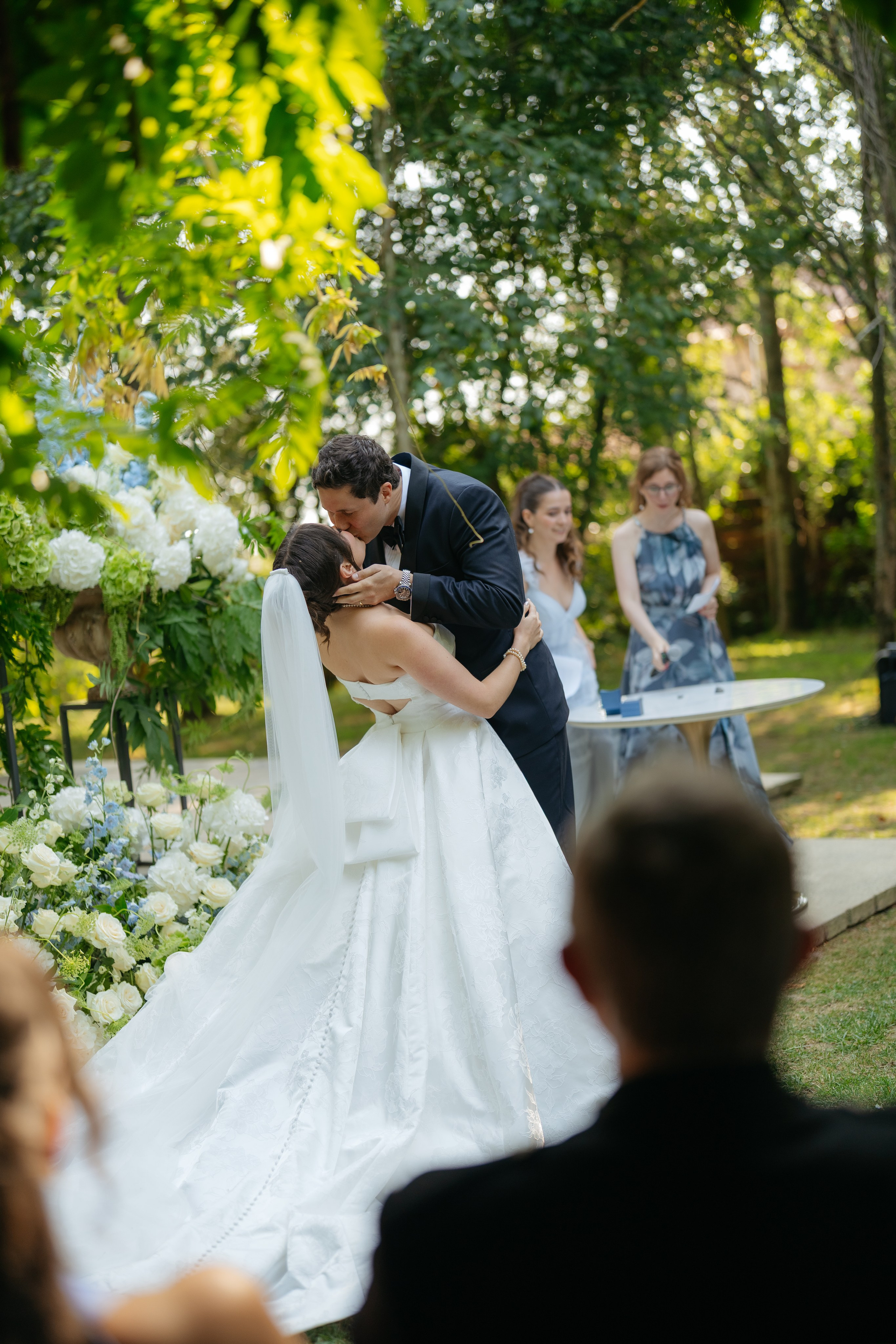 André and Gabrielle | A Timeless Garden Wedding at the Aqueduct