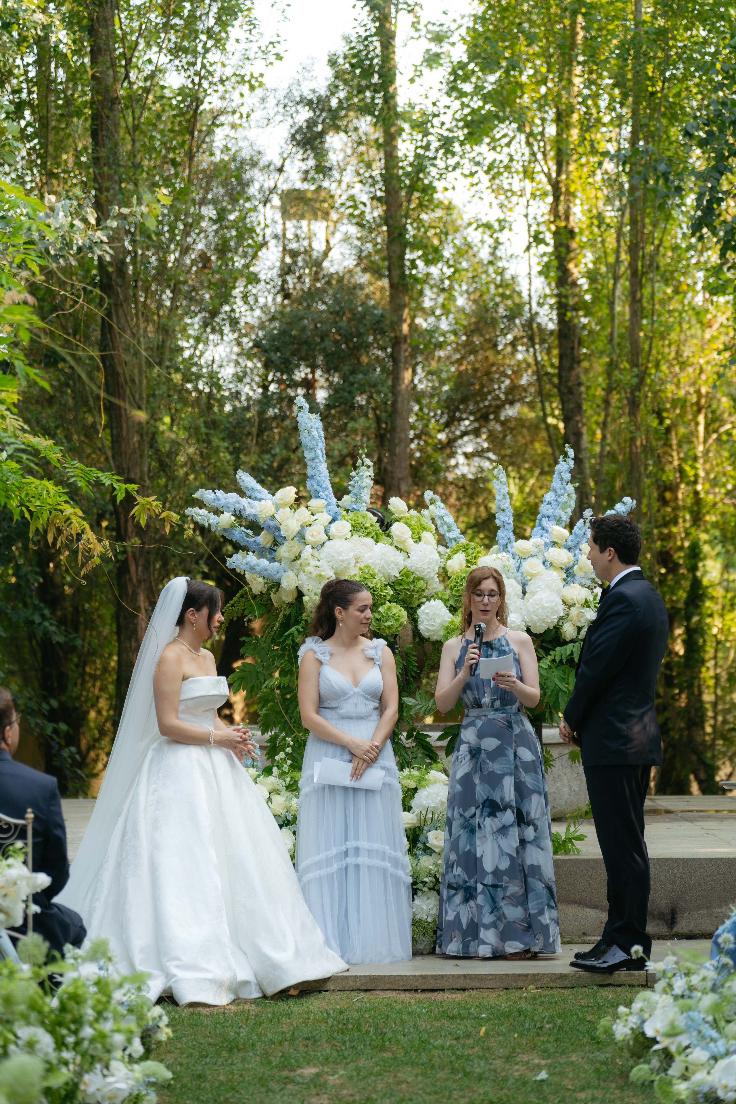 André and Gabrielle | A Timeless Garden Wedding at the Aqueduct
