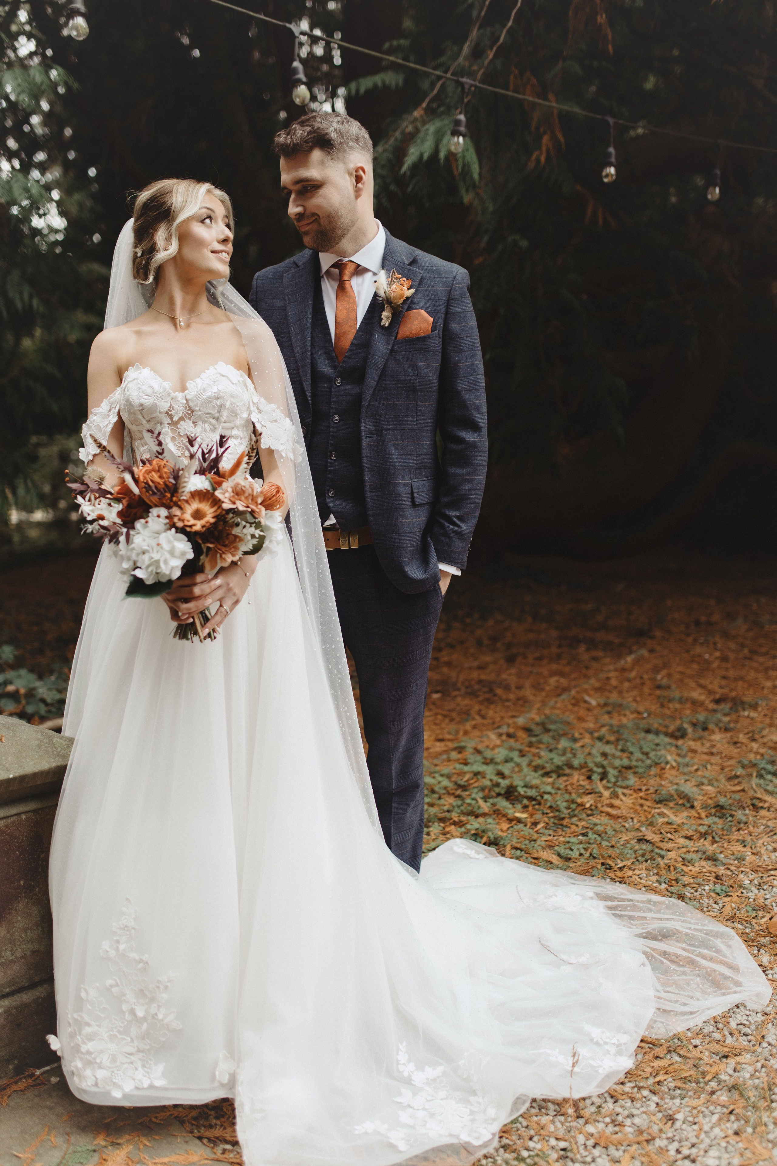 E&C. Wedding and Portrait Photographer Evie Moon
