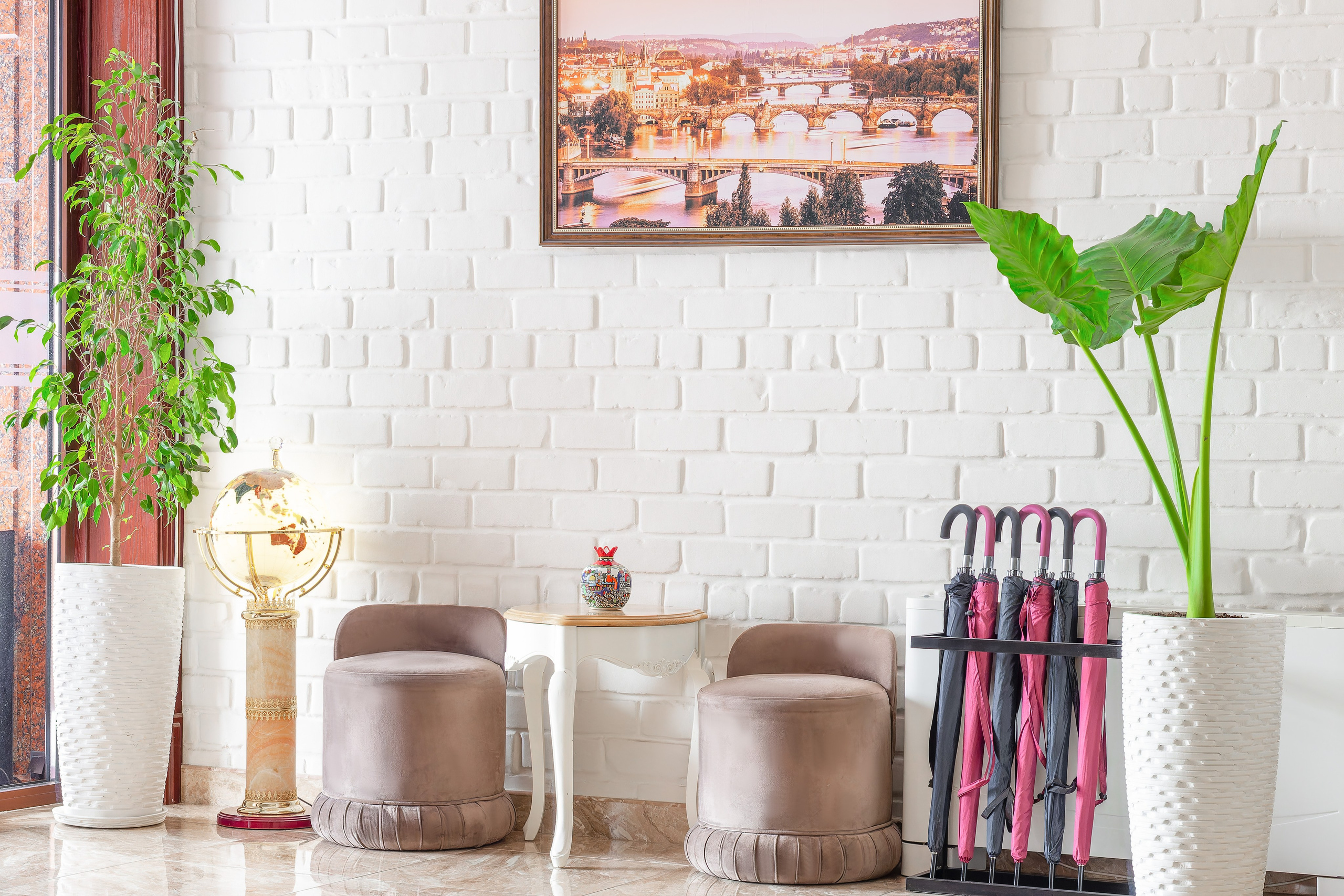 ВХОД И ЛОББИ. ОНЛАЙН — ГАЛЛЕРЕЯ