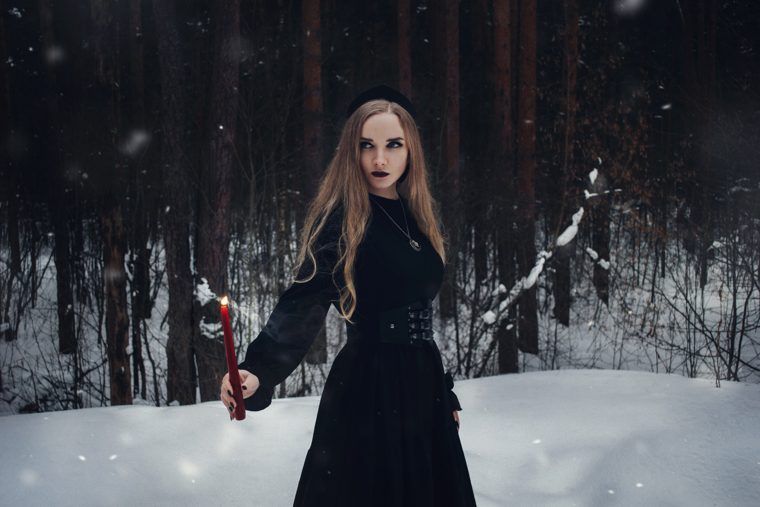 Fantasy cosplay portrait with dramatic studio lighting. Dark aesthetic cosplay photoshoot in Belgrade. Creative fantasy character photography in Serbia