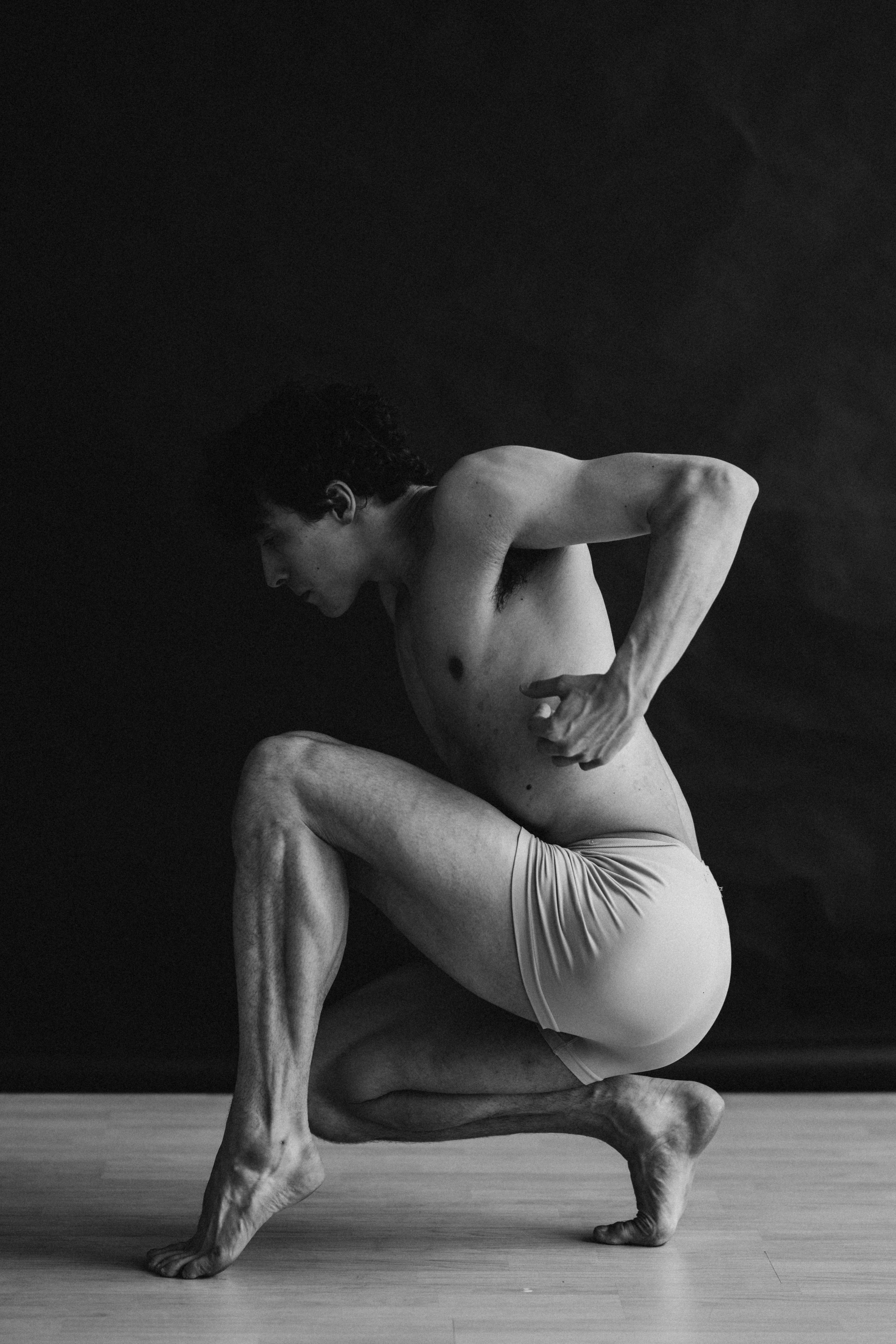 DANCERS. Victoria Olonen – Cinematic Portrait Artist | Helsinki & Europe