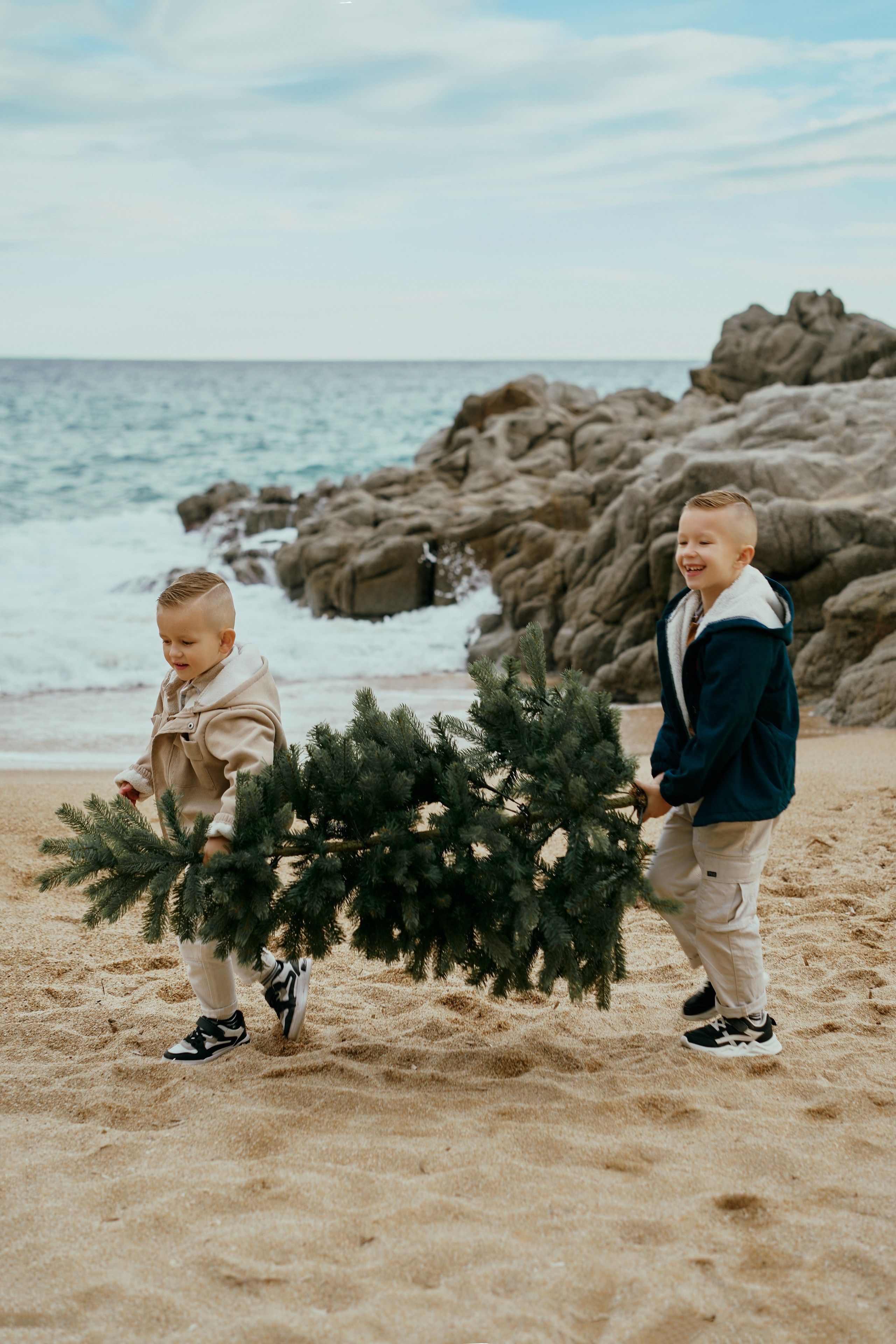 Рождество на пляже. Большая семья. Фотограф в Барселоне Жанна Захарченко