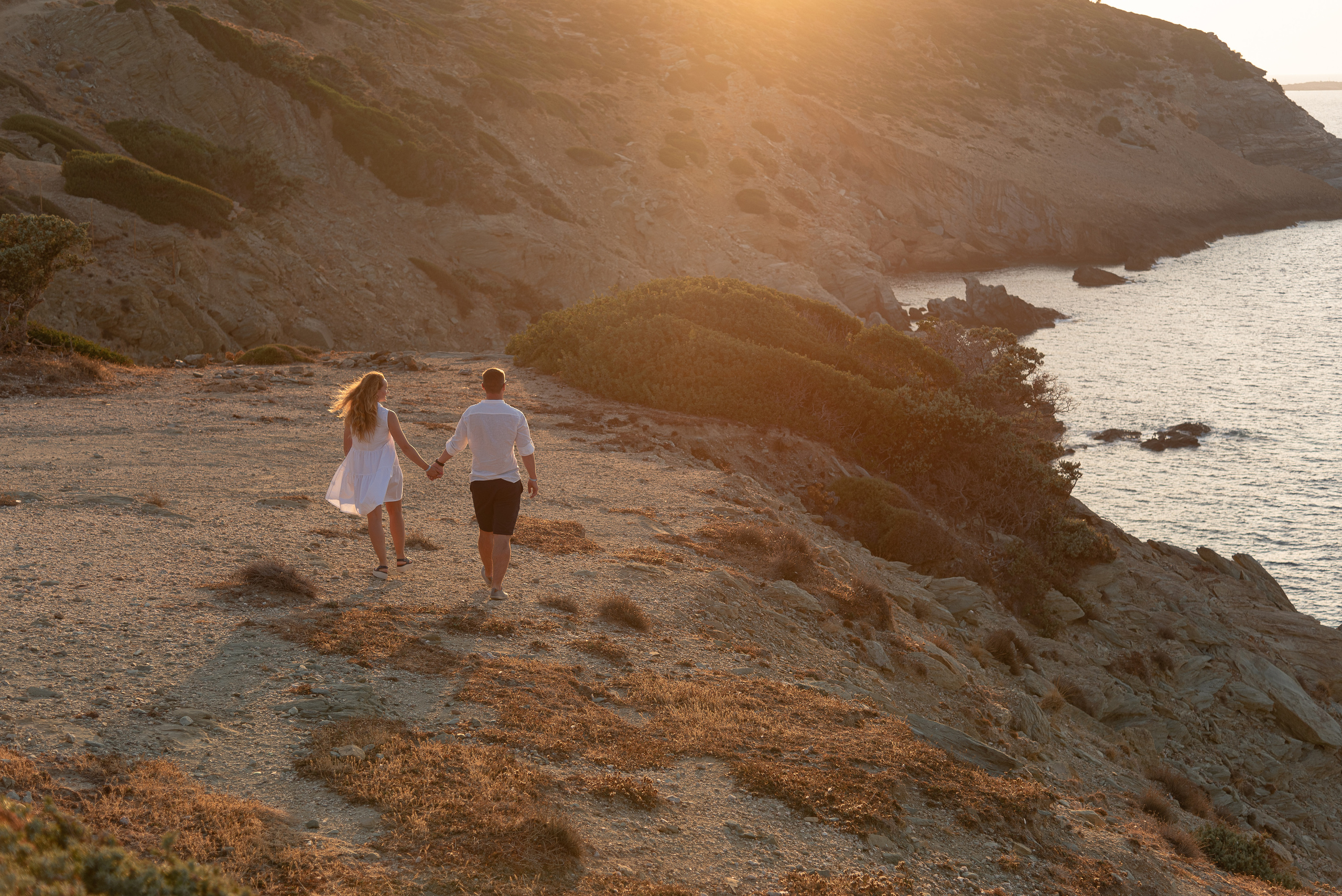 Love Story. Photographer In Heraklion — Flying Dresses Photographer In Crete
