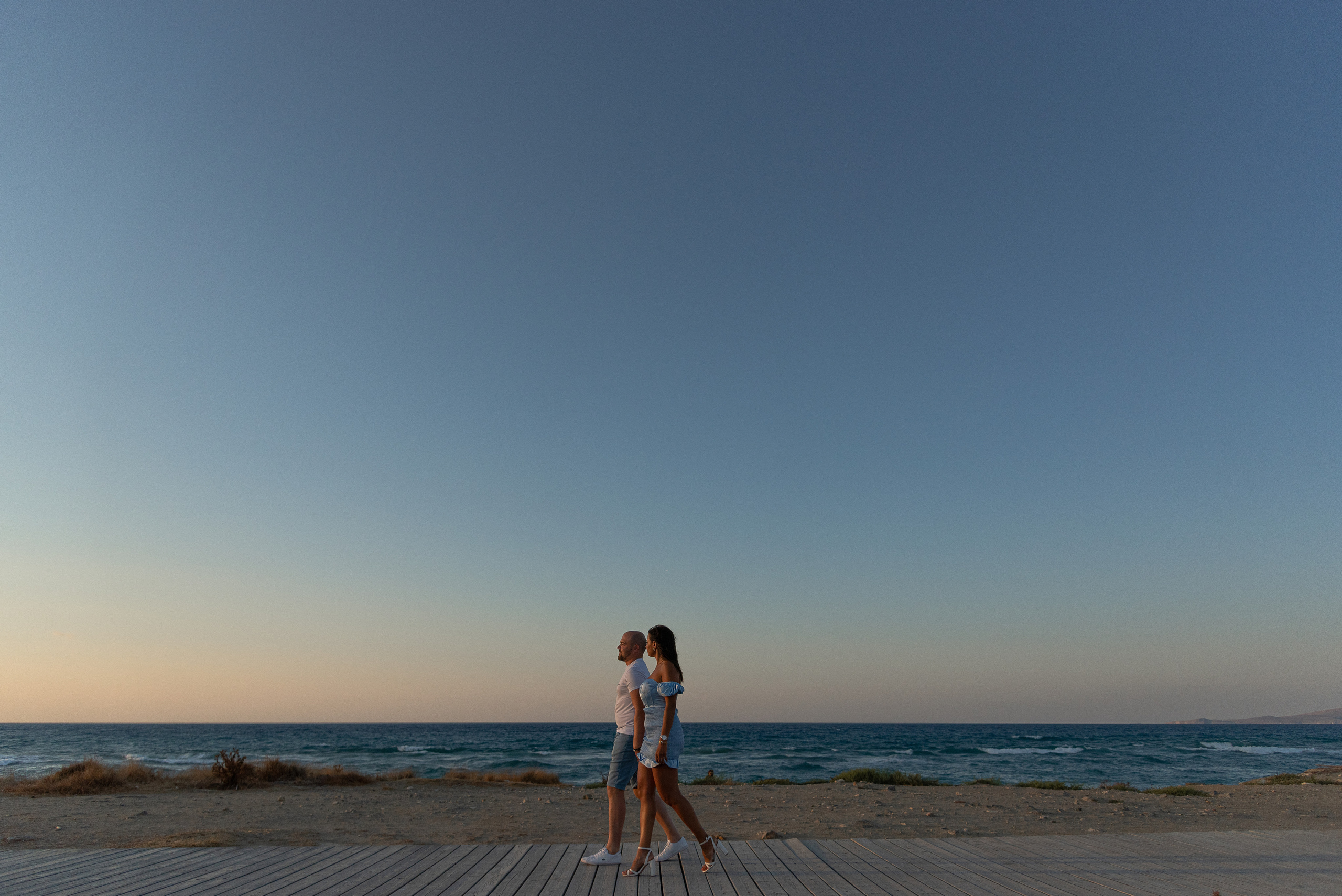Love Story. Photographer In Heraklion — Flying Dresses Photographer In Crete