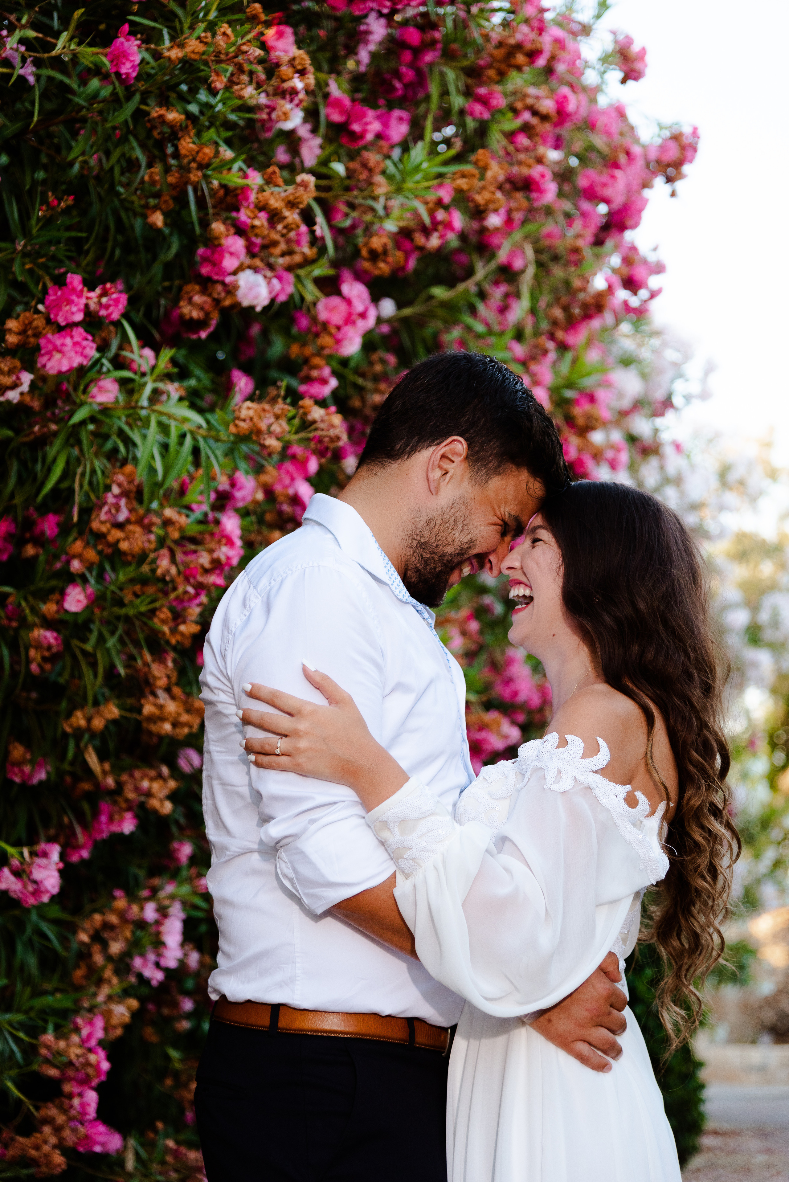 Wedding photographer in Crete photo shoot in flowers