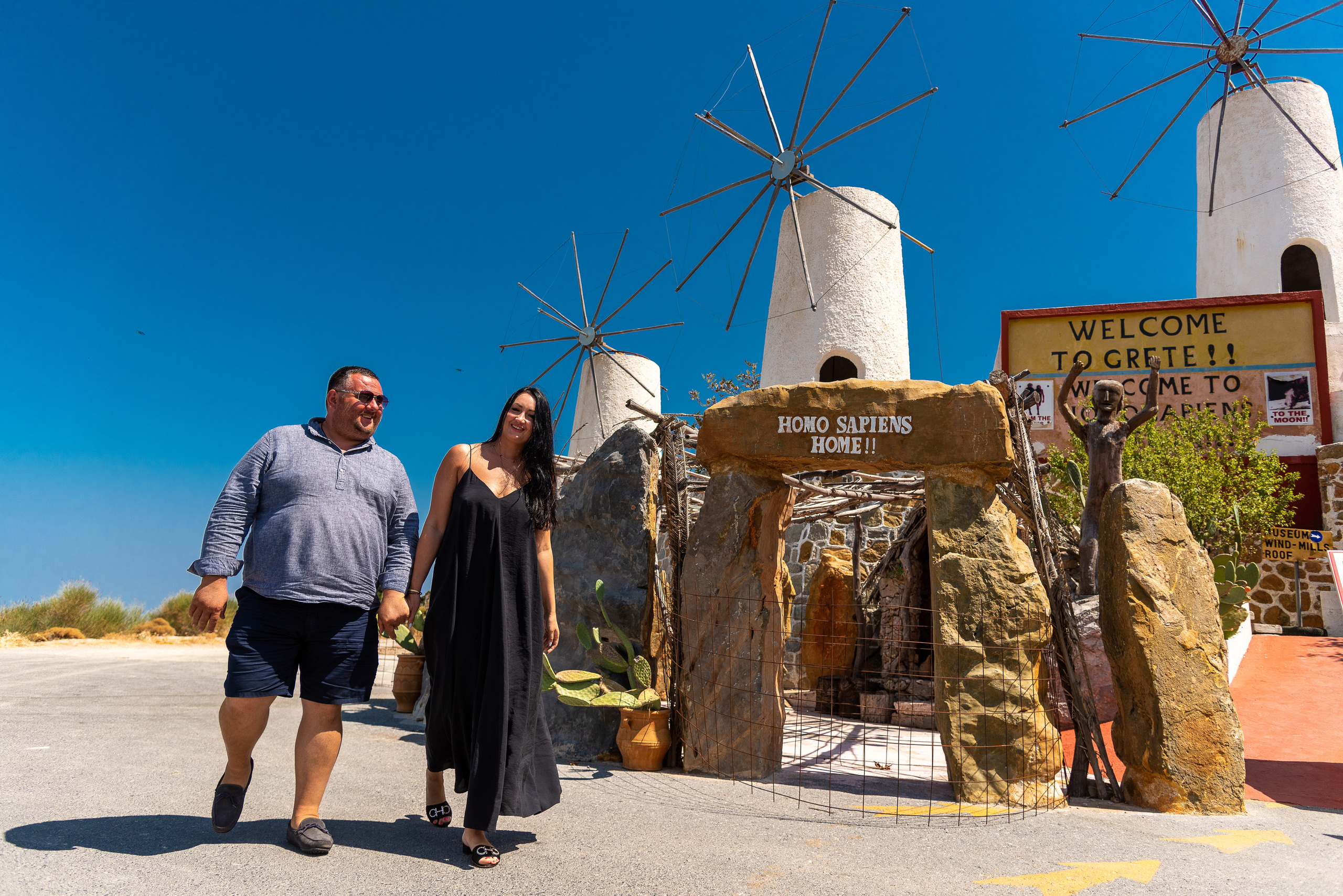 Love Story. Photographer In Heraklion — Flying Dresses Photographer In Crete