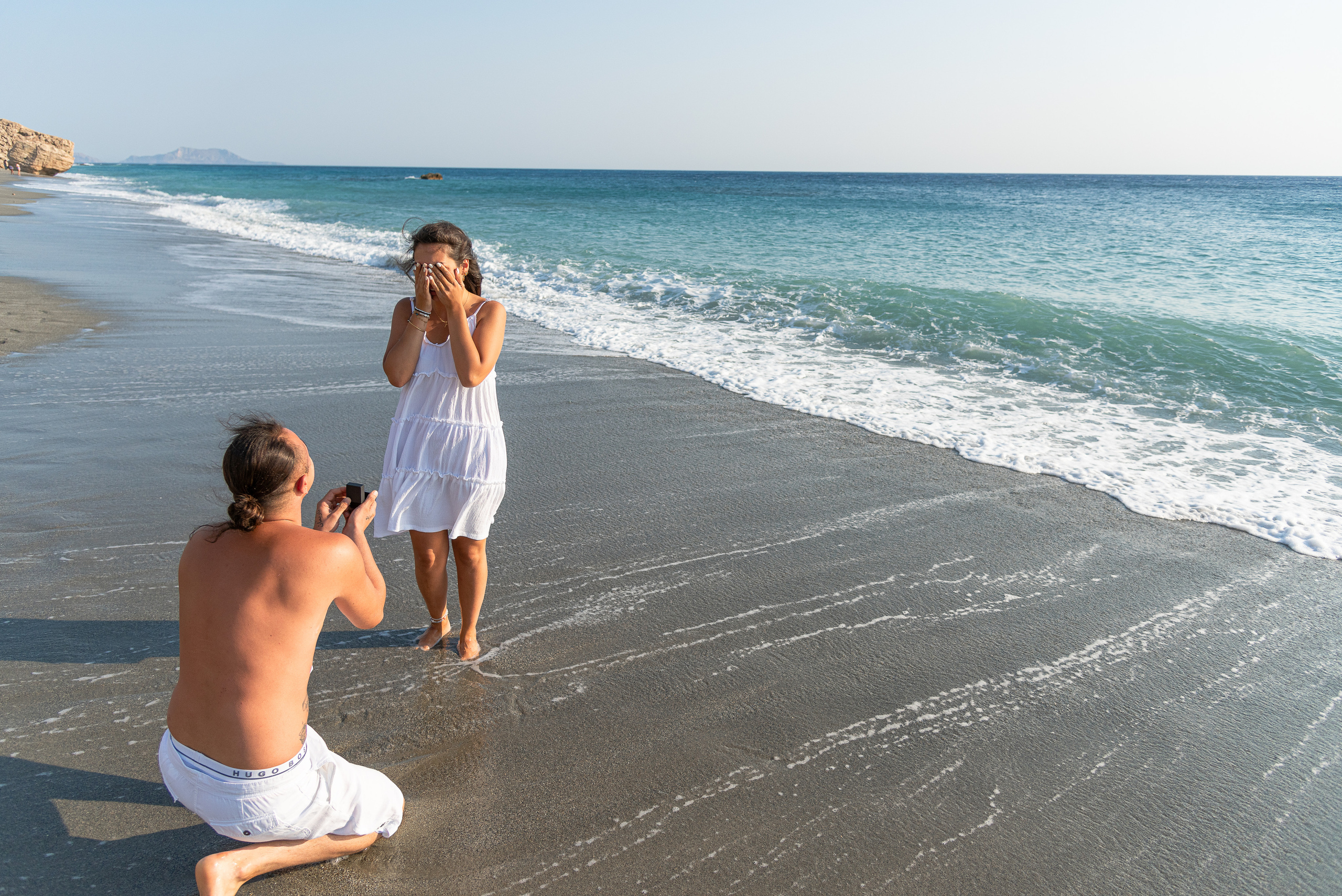 Love Story. Photographer In Heraklion — Flying Dresses Photographer In Crete