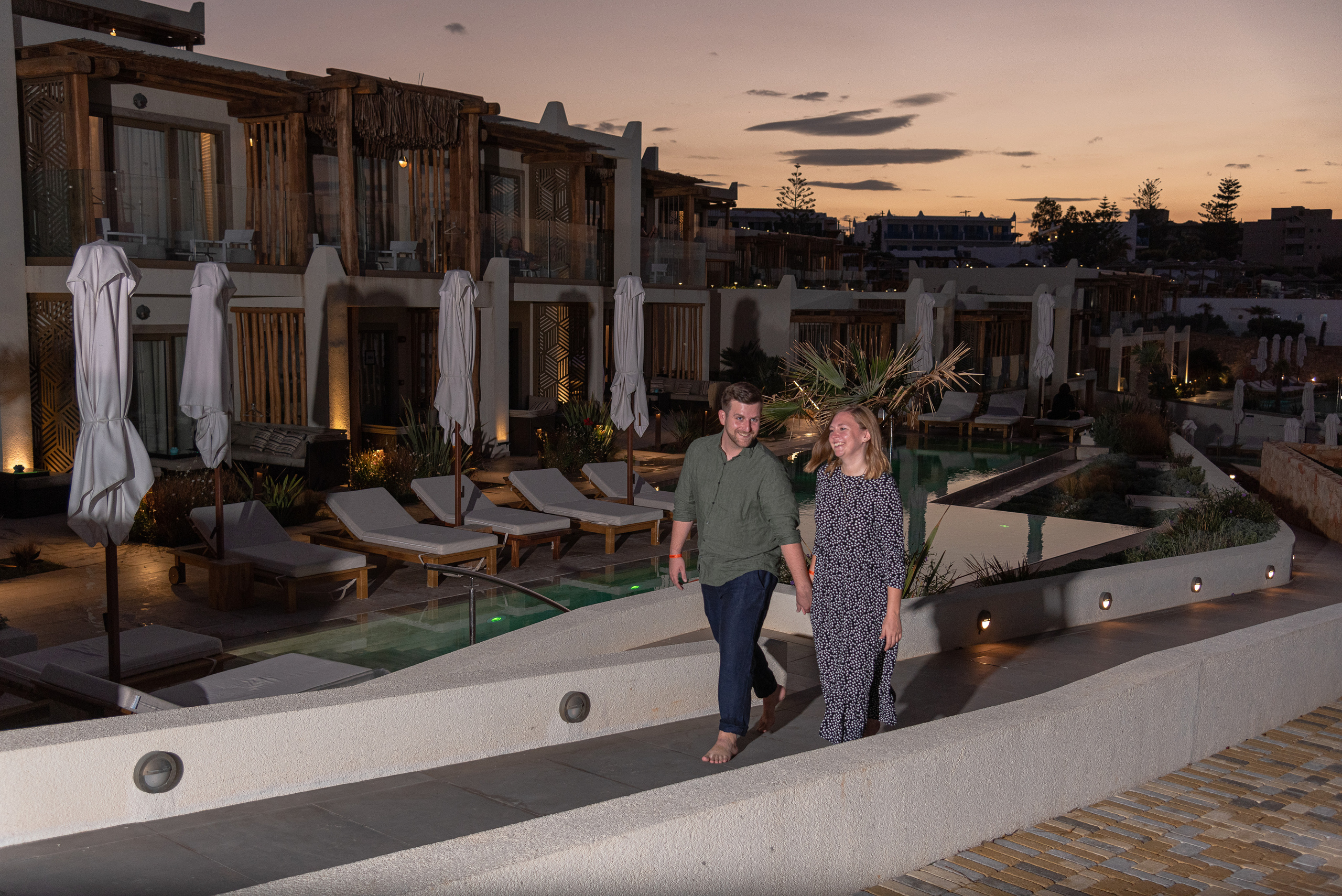 Love Story. Photographer In Heraklion — Flying Dresses Photographer In Crete