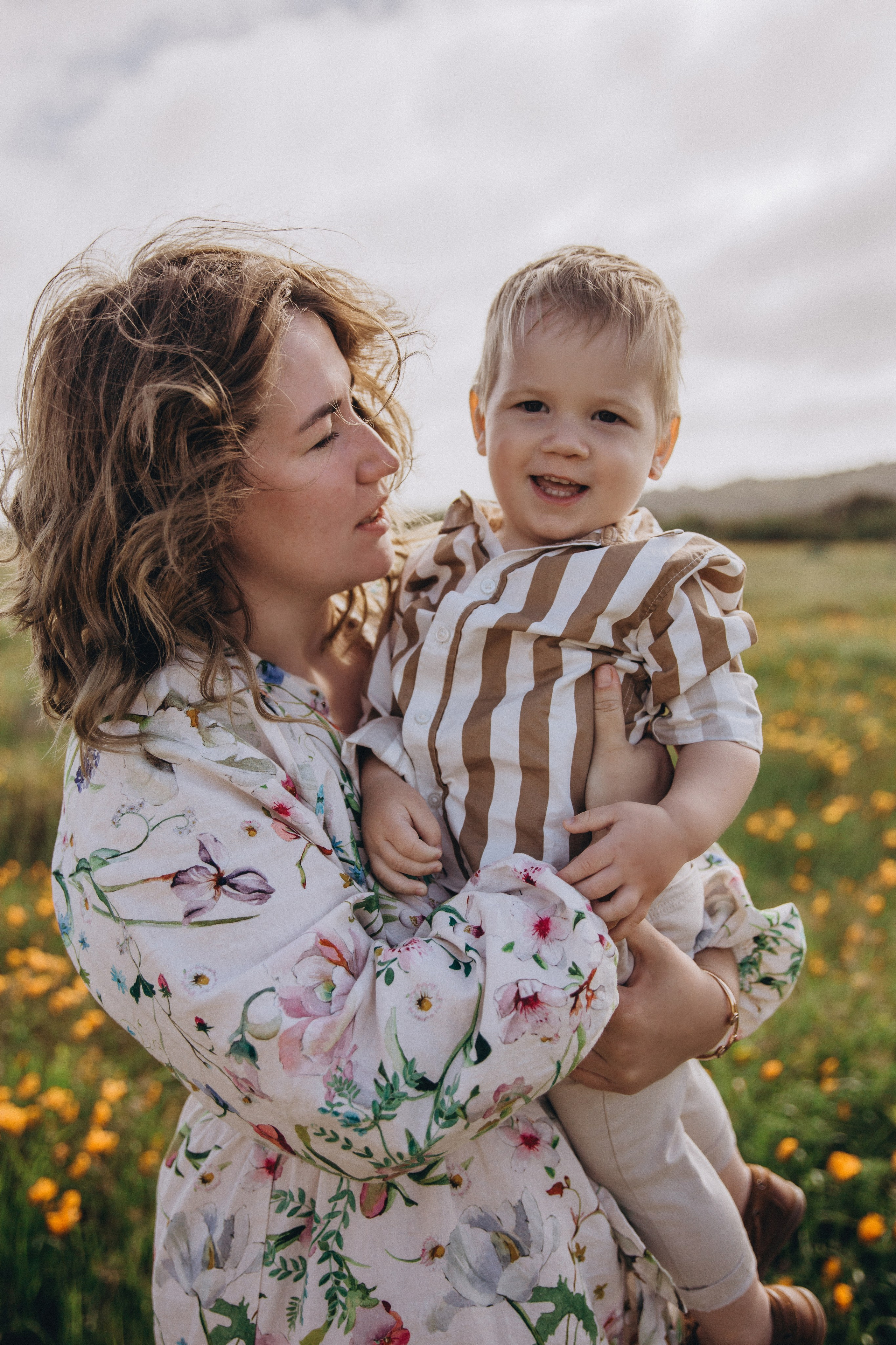 Sesión de fotos familiar en el campo — costa Chilena. Photographer in Santiago, Chile Anna Almazova