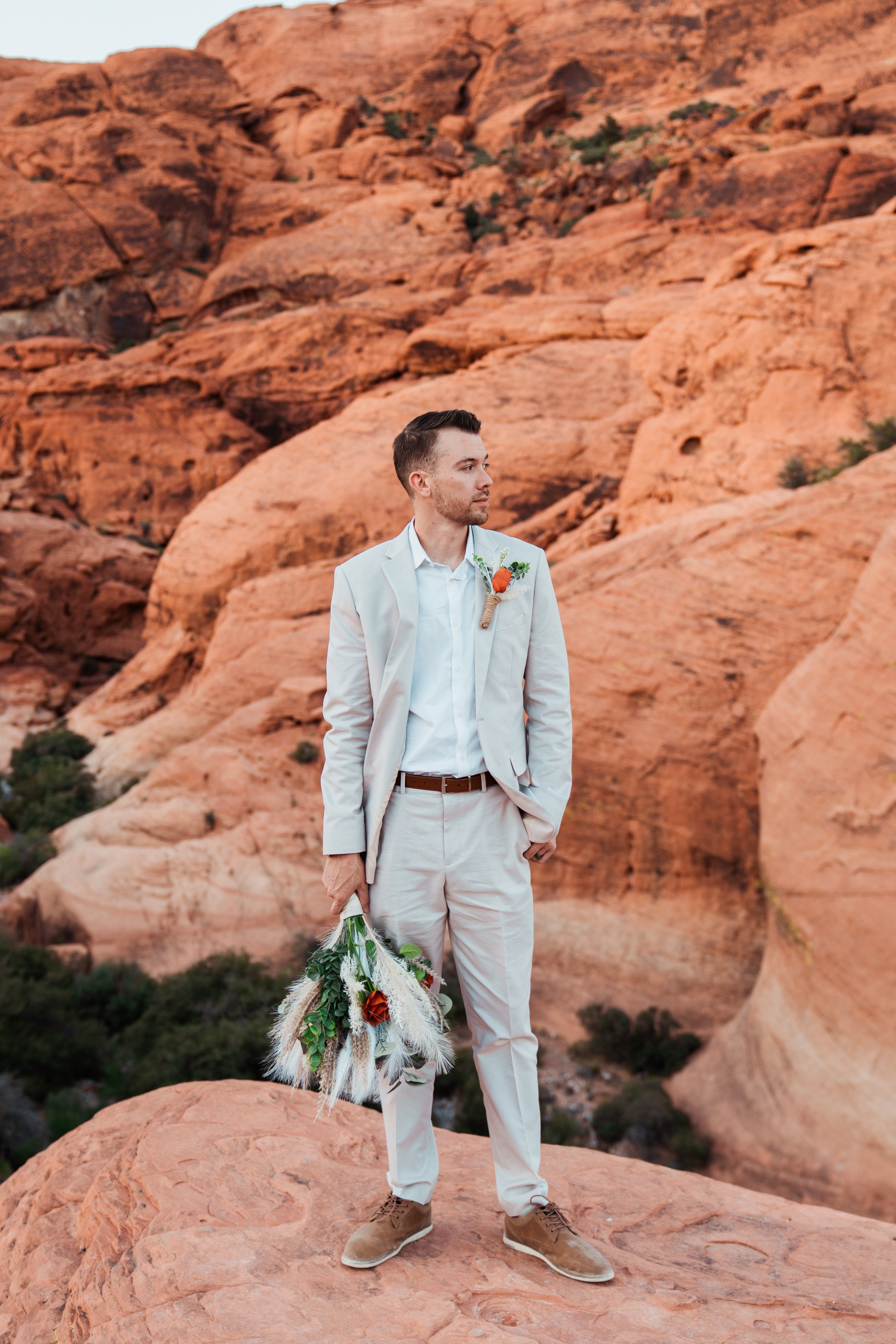 Kristin&Jerry. Wedding & elopement photographer Viktoriya Kravtsov. Las Vegas