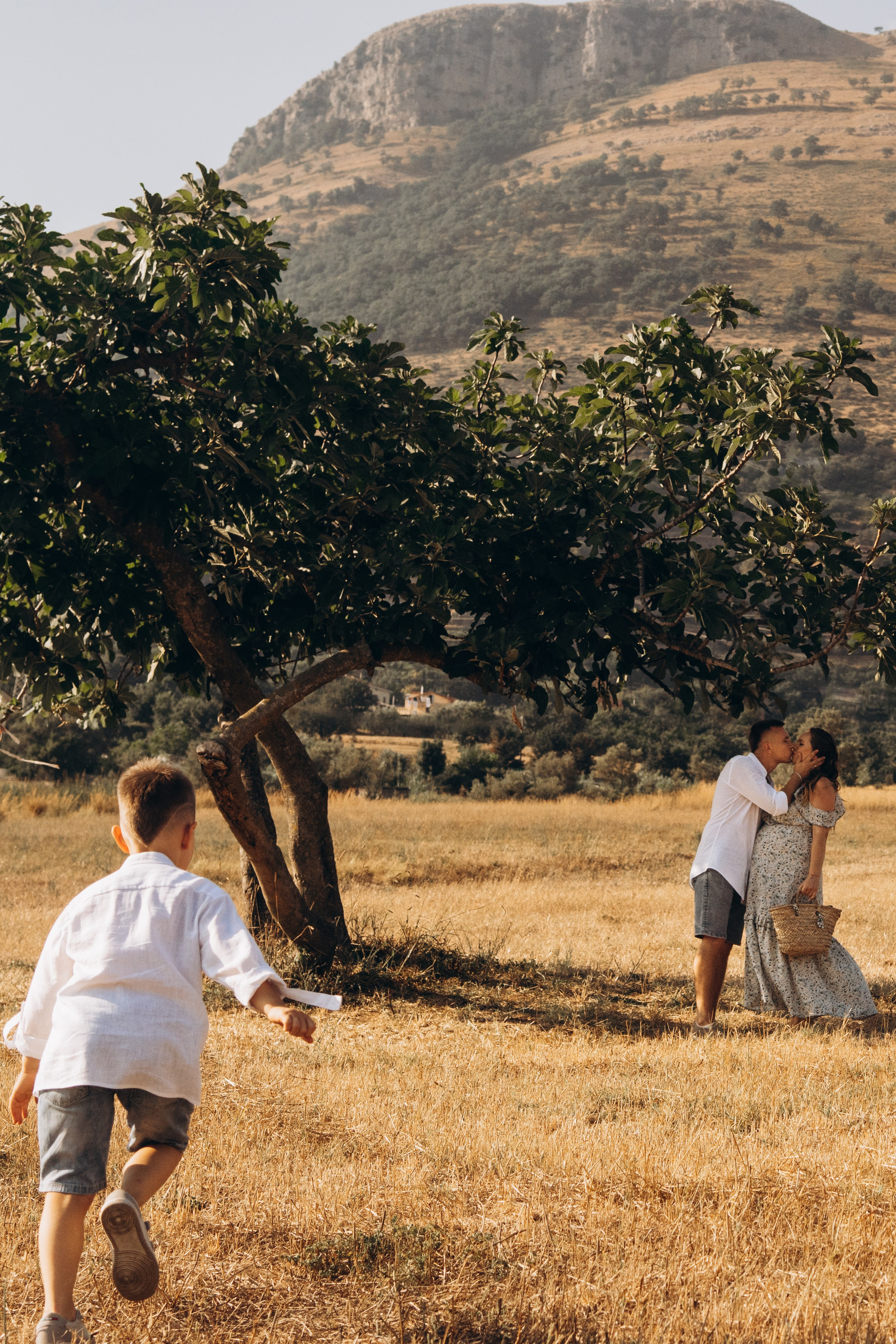 Ruslan & Katya +2. Darina Ivanova wedding photographer Naples Italy photographer Naples