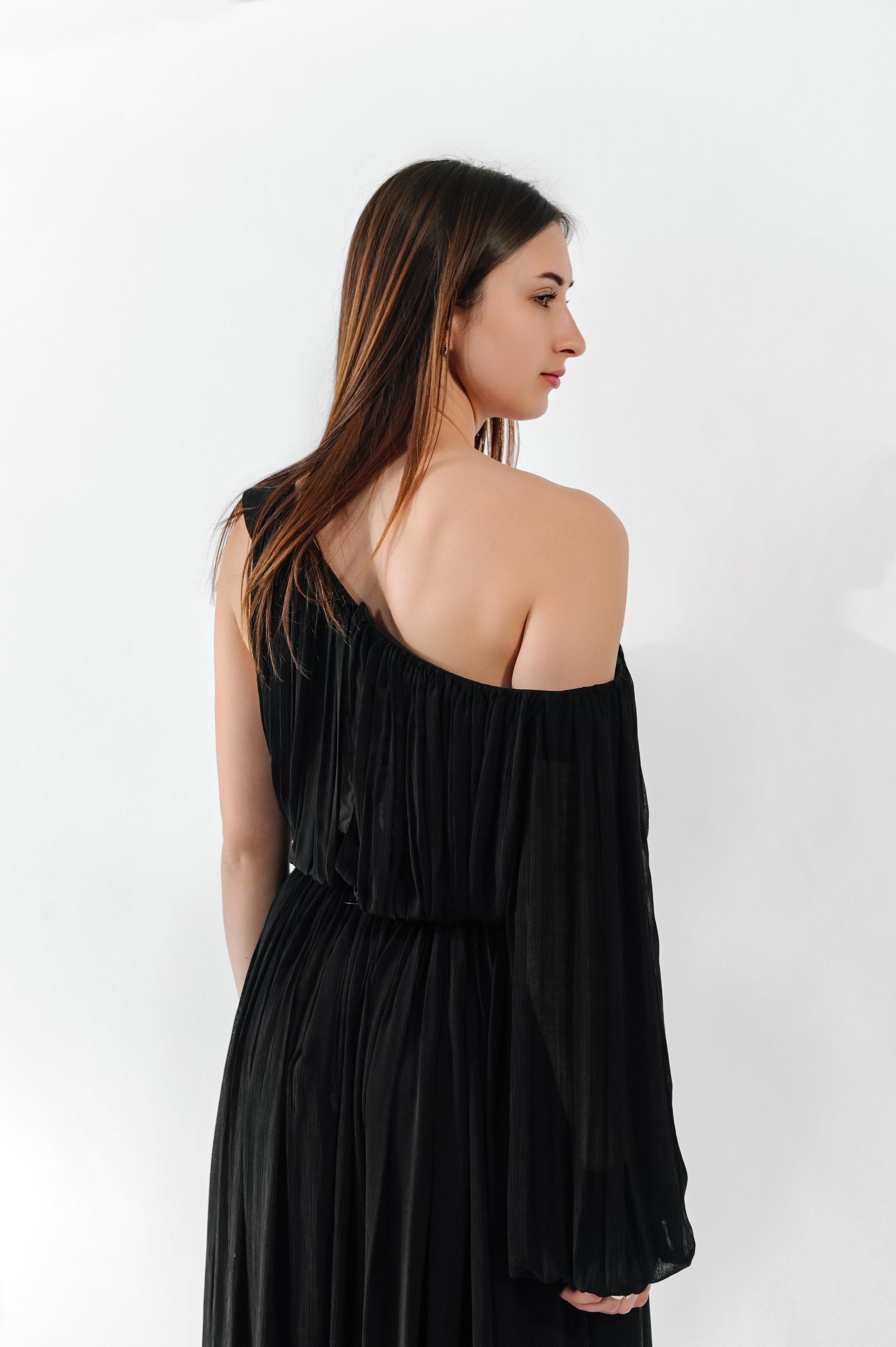 Rochie din voal. Designer vestimentar: elaborarea, proiectarea și confectionare…