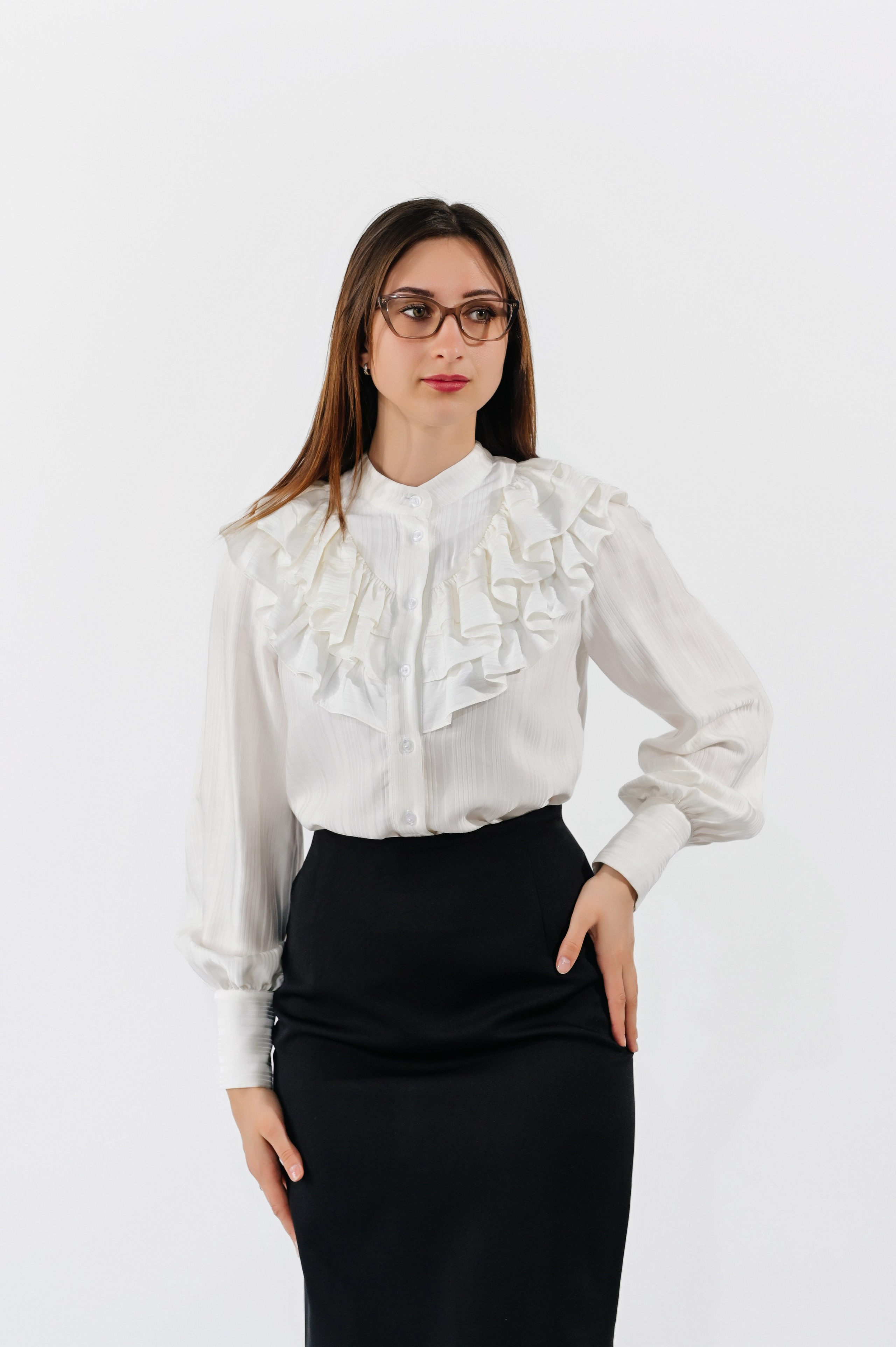 Compleu: bluză și fustă. Designer vestimentar: elaborarea, proiectarea și confectionare…