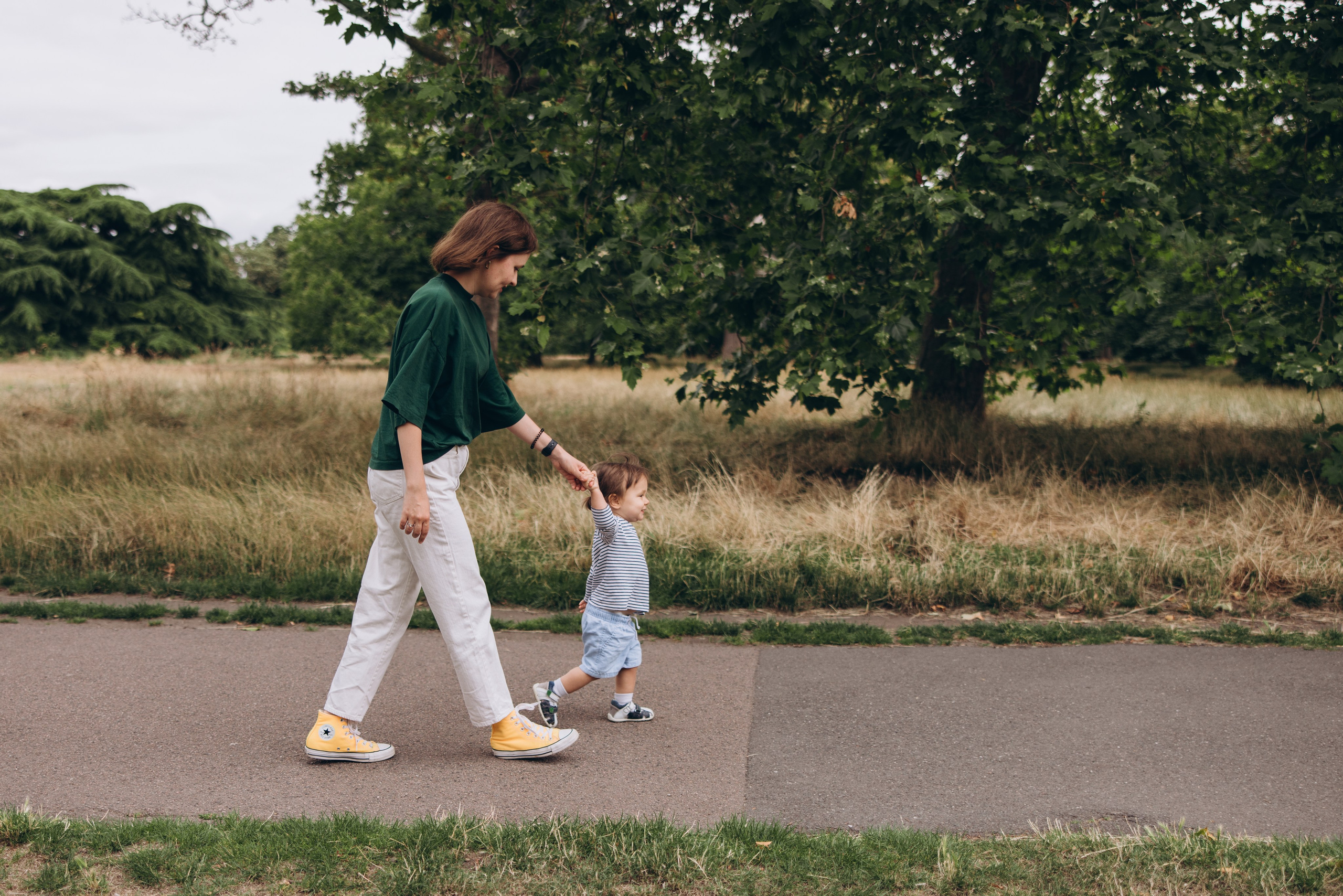 Milena with parents (Greenwich Park). Anastasia Klink, Photographer in London