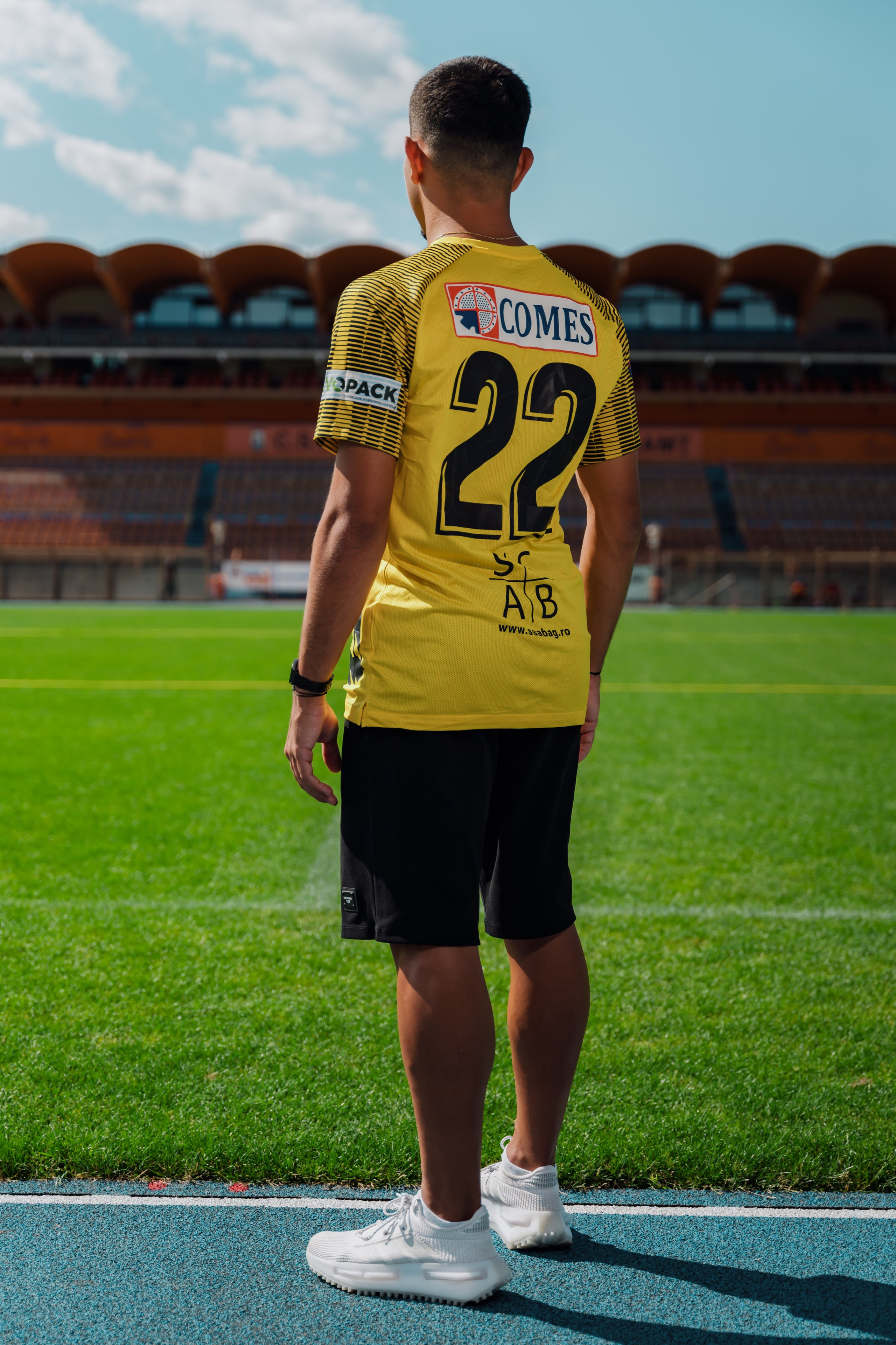 Folha. Dragosbaciuartphotographer