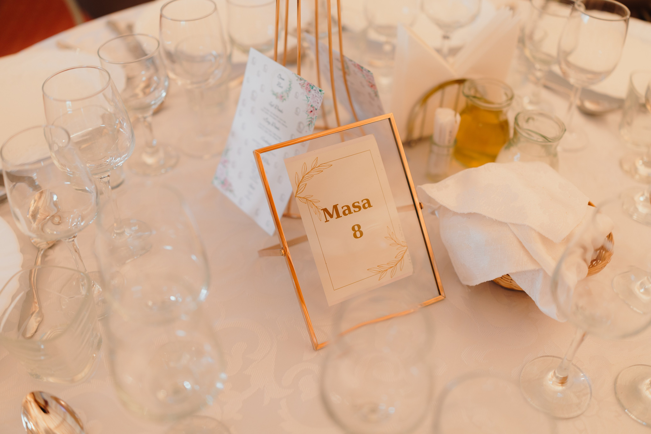 Interioare și Spații - Foto