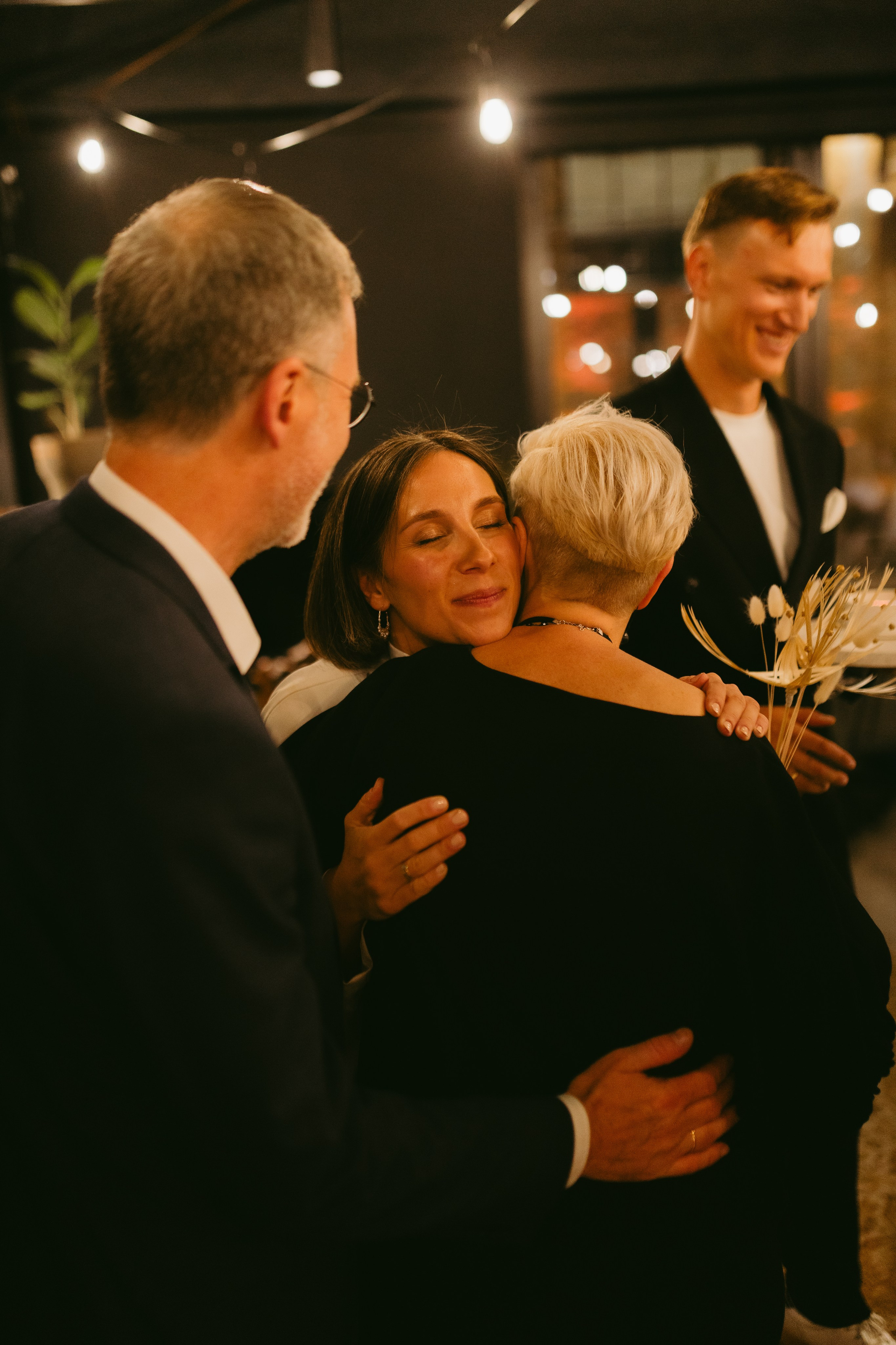 Miglė ir Mindaugas | 2024 | MIESTO VESTUVĖS. Vestuvių ir šeimų fotografė Lena Bondarenko / belove photo