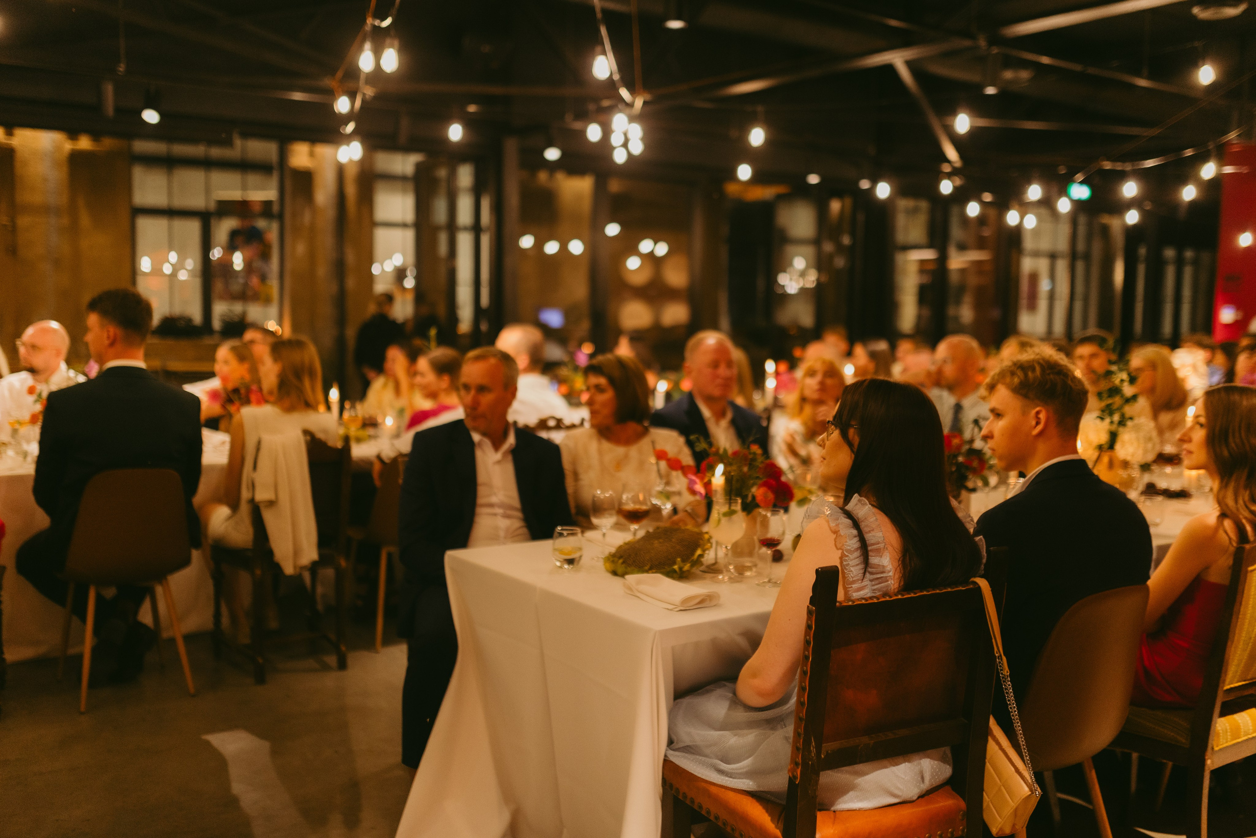 Miglė ir Mindaugas | 2024 | MIESTO VESTUVĖS. Vestuvių ir šeimų fotografė Lena Bondarenko / belove photo