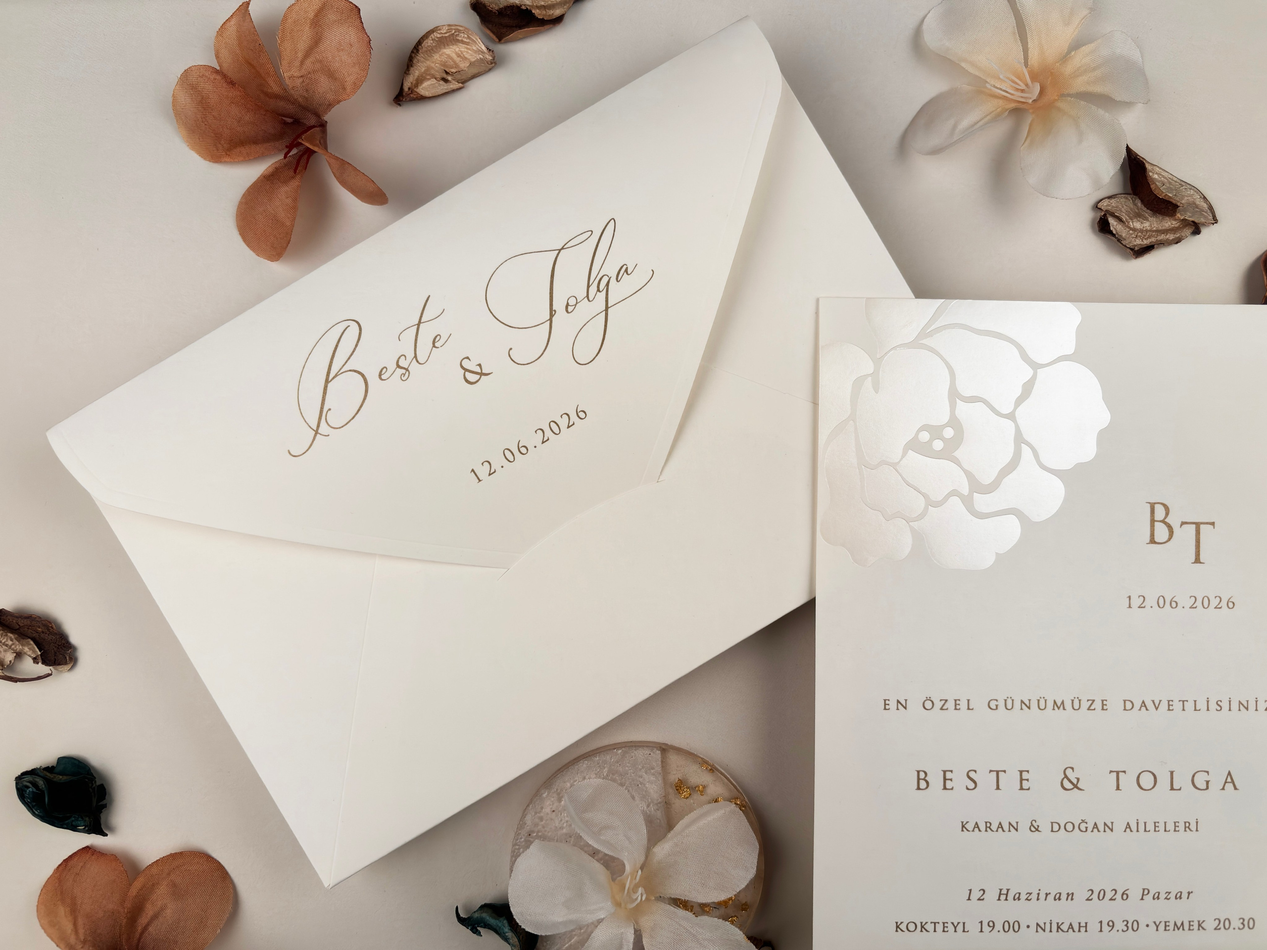 Invitații Elegante și Refined: Catalogul Ellite | Nunta, Petreceri, Evenimente Corporate.- invitații nuntă  - modele invitații nuntă  - invitații nuntă 2025  - invitații de nuntă elegante  - invitații de nuntă personalizate  - invitații nuntă online  - invitații nuntă handmade  - catalog invitații nuntă  - invitații originale nuntă  - invitații de nuntă moderne  - invitații nuntă vintage  - invitații nuntă rustice  - invitații nuntă clasice  - design invitații nuntă  - invitații de nuntă cu tematică.- invitații nuntă florale  - invitații nuntă boho  - invitații nuntă aurii  - invitații nuntă minimaliste  - invitații nuntă cu sigiliu  - invitații nuntă cu acuarelă  - invitații nuntă cu fotografie  - invitații nuntă cu inițiale  - invitații nuntă elegante alb-negru  - invitații nuntă cu hârtie texturată  - invitații nuntă cu decupaj laser  - invitații nuntă cu flori uscate. - print invitații nuntă  - invitații nuntă personalizate cu numele mirilor  - invitații nuntă cu plic inclus  - invitații nuntă cu cartolină dublă  - invitații nuntă calitate premium  - invitații nuntă ieftine  - invitații nuntă rapide.- invitații nuntă România  - invitații nuntă București / Botoșani . Iași suceava- invitații nuntă cu livrare în țară  - invitații nuntă online România.- „Invitație de nuntă elegantă cu design floral și plic crem”  - „Model de invitație de nuntă vintage cu sigiliu de ceară”  - „Set complet invitații de nuntă personalizate cu inițialele mirilor”  - „Invitație de nuntă modernă cu design minimalist și text negru pe fundal alb”  - „Invitație de nuntă rustică pe hârtie kraft cu șnur de iută”  - „Invitație de nuntă cu decupaj laser și detalii aurii” - „Invitație de nuntă în stil boho cu imprimeu floral colorat”  - „Invitație romantică de nuntă cu flori uscate și panglică din satin”  - „Invitație de nuntă clasică cu monogramă și font caligrafic”  - „Invitație de nuntă în stil glamour cu folie aurie și text embosat”- „Model de invitație de nuntă 2025 cu design elegant și font modern”  - „Cele mai noi invitații de nuntă 2025 – stil floral, sofisticat”