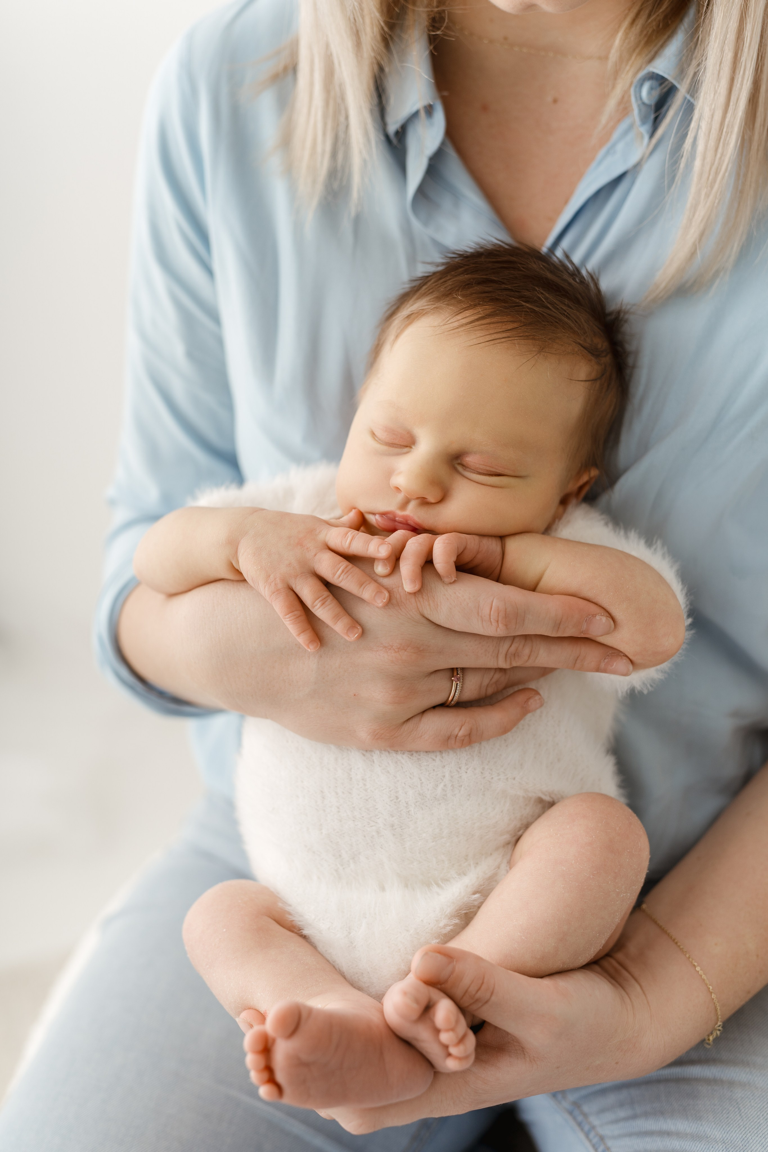 Fotografia Noworodkowa Łódź - Piękne Zdjęcia Noworodków. Fotograf Łódź - sesja ciążowa, noworodkowa, dziecięca. Studio w Łodzi